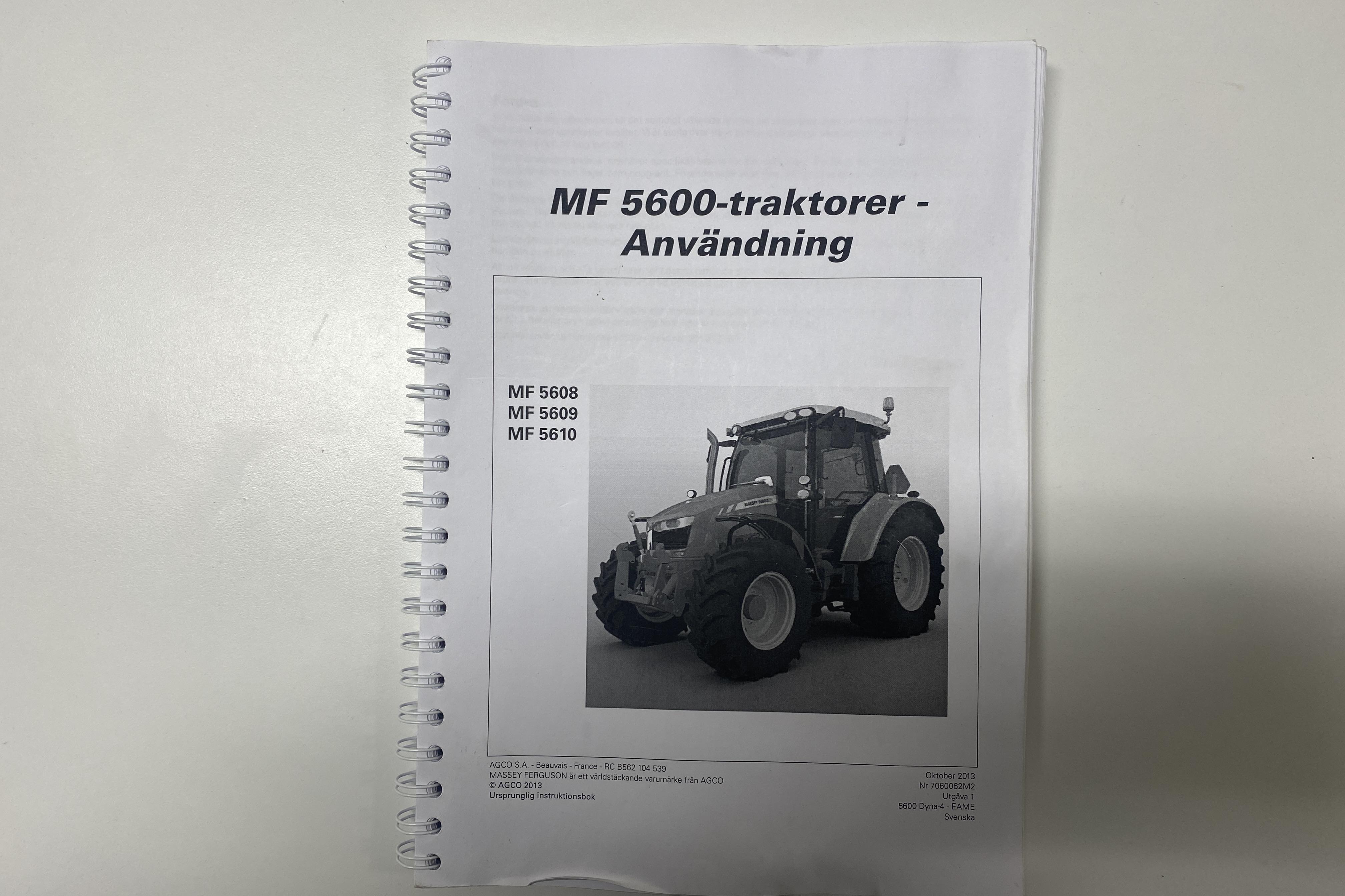 Massey Ferguson MF 5609 Traktor - 0 km - röd - 2017