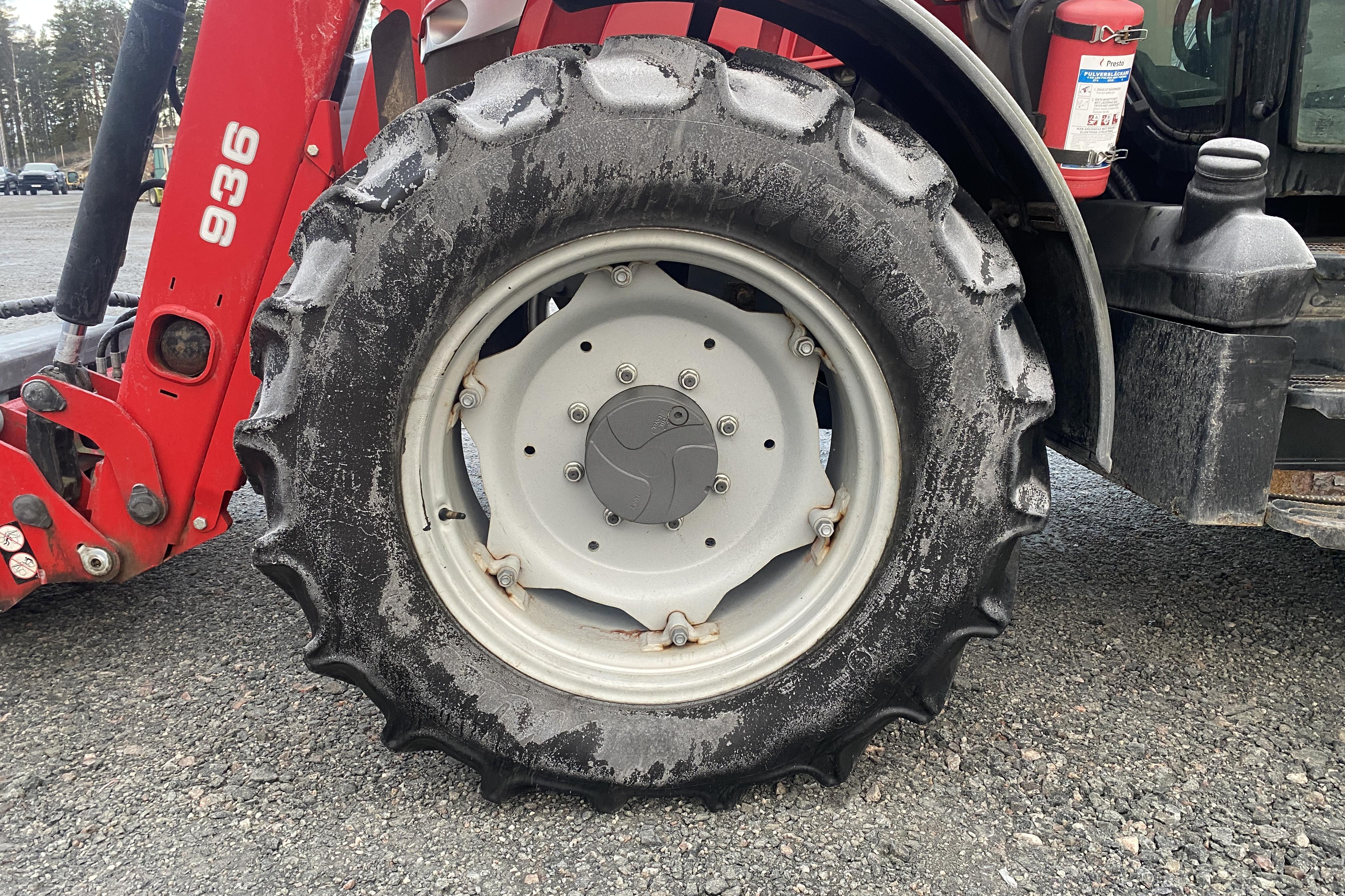 Massey Ferguson MF 5609 Traktor - 0 km - röd - 2017