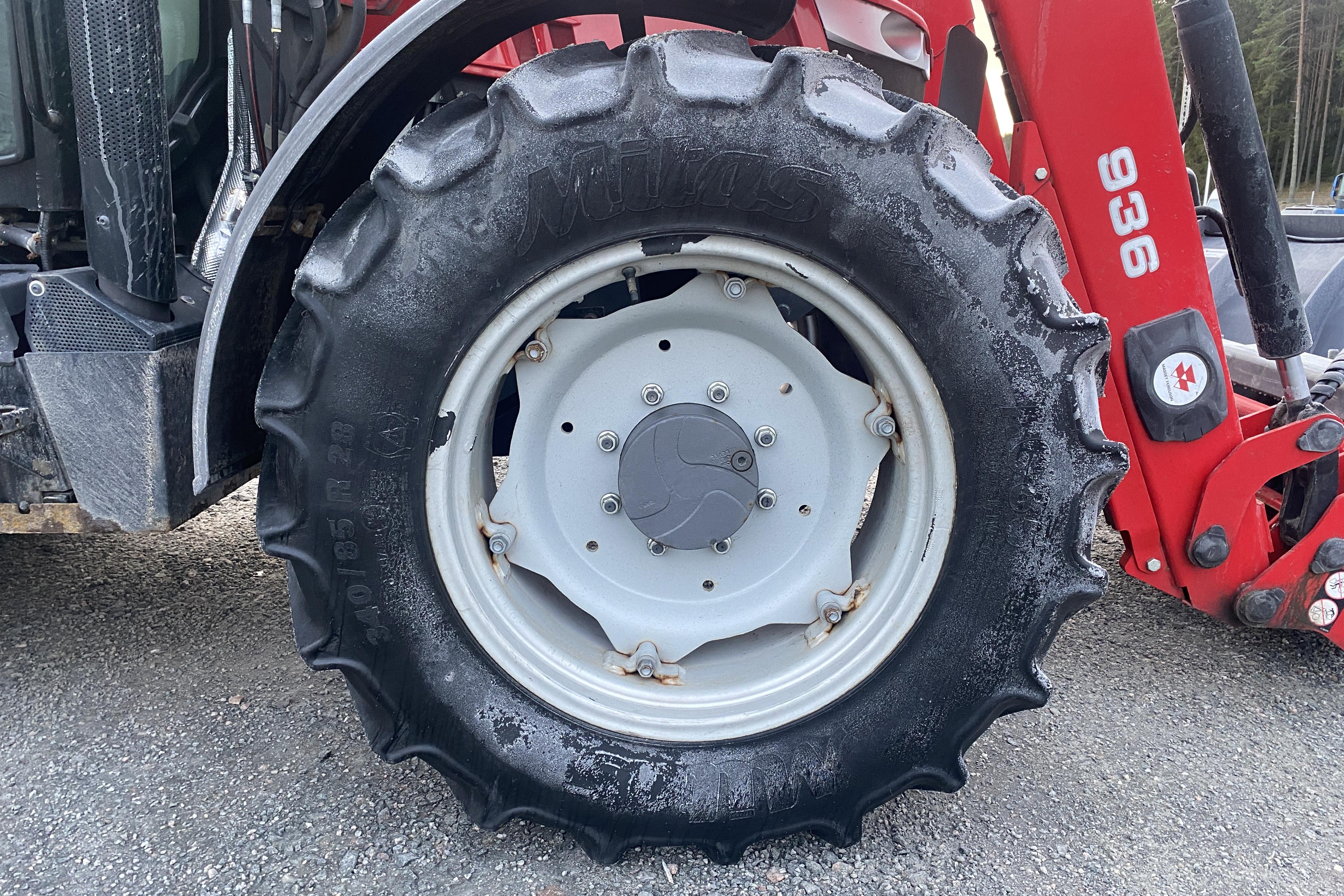 Massey Ferguson MF 5609 Traktor - 0 km - röd - 2017