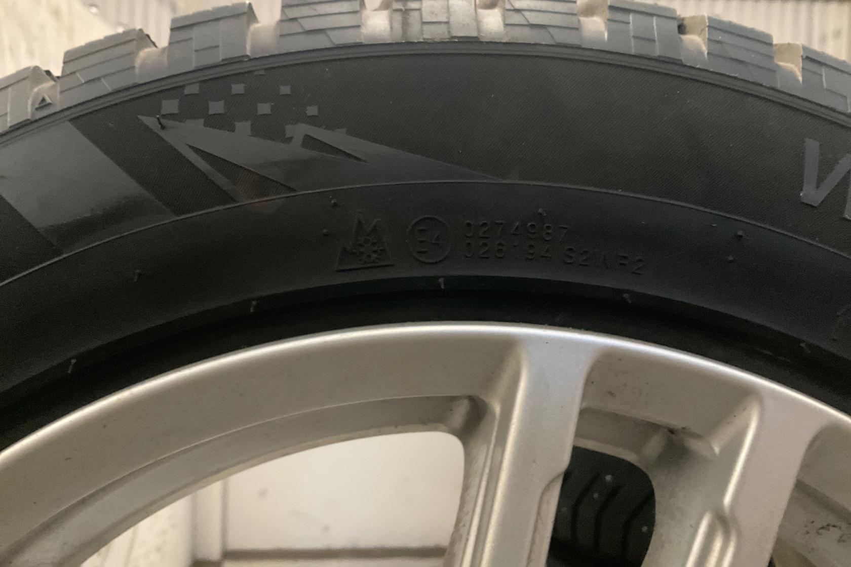 Vinterhjul (nr 72) KUMHO WINTERCRAFT ICE 225/55R17 - 0 km