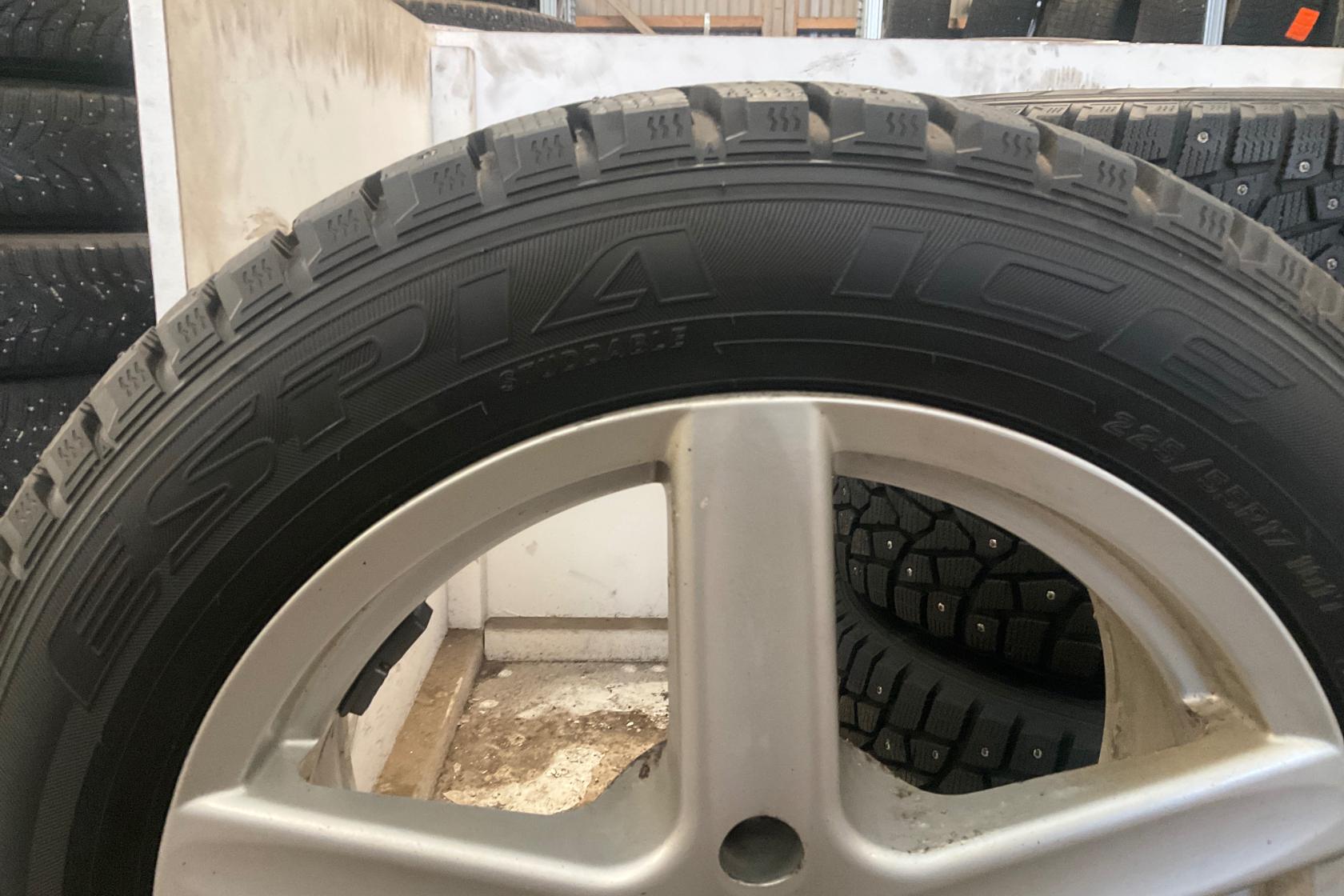 Vinterhjul (nr 76) FALKEN ESPIA ICE 225/55R17 - 0 km