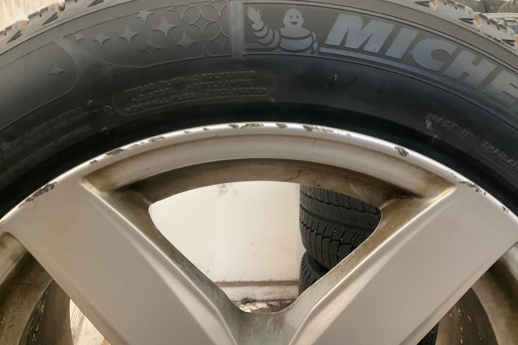 Vinterhjul (nr 77)) MICHELIN X-ICE 225/55R17 - 0 km