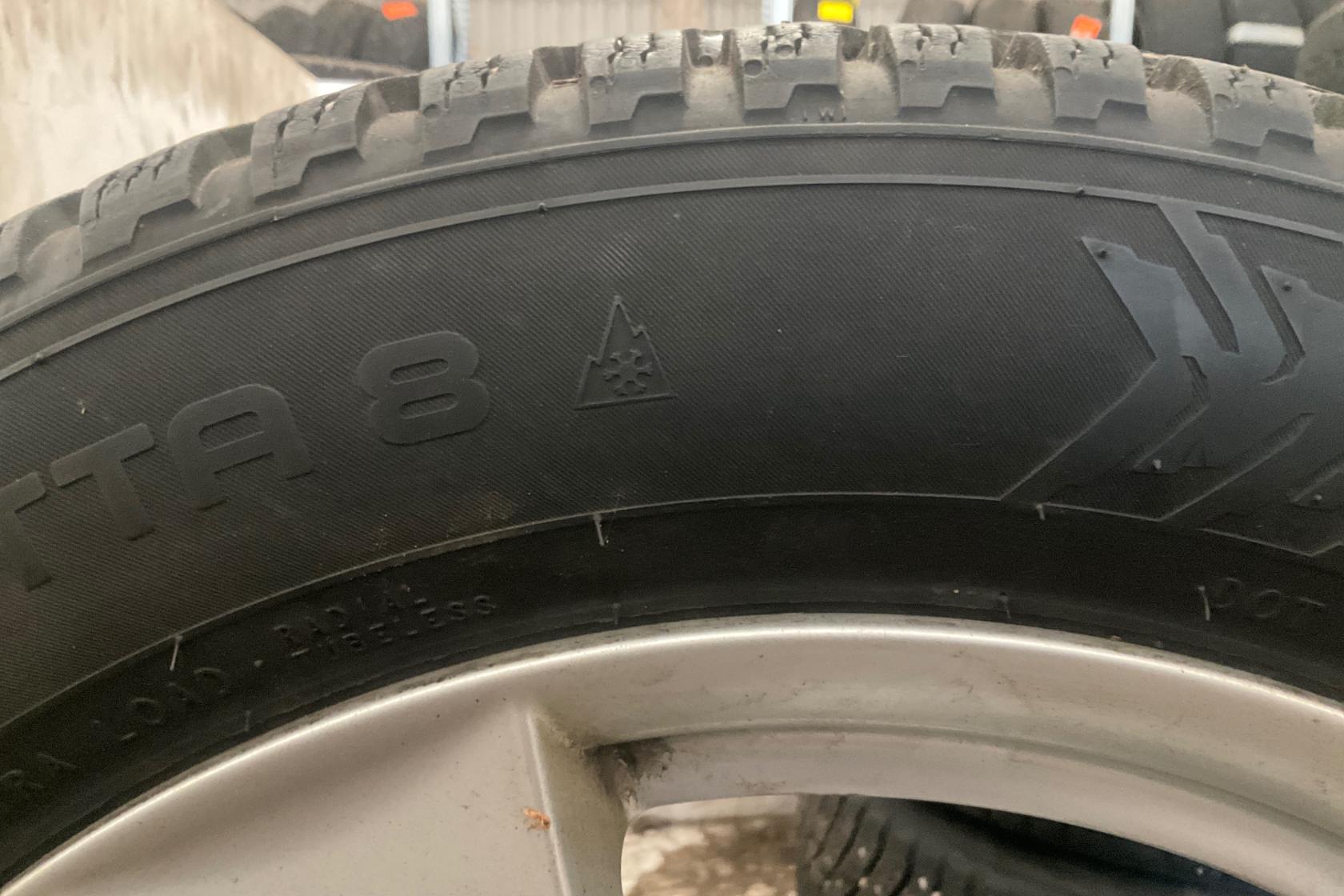 Vinterhjul (nr 81) NOKIAN HALLAPELIITTA 8 225/55R17 - 0 km