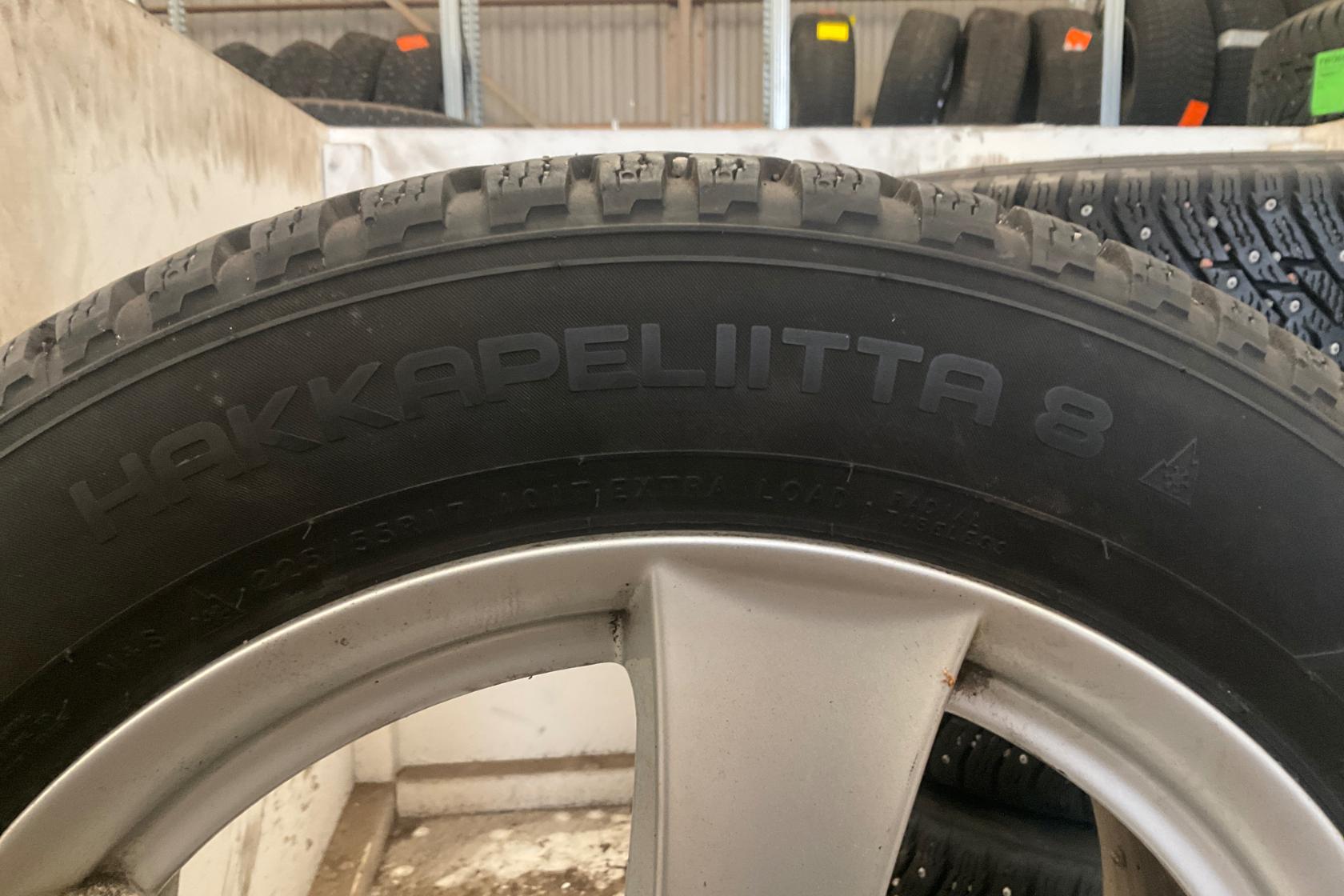 Vinterhjul (nr 81) NOKIAN HALLAPELIITTA 8 225/55R17 - 0 km