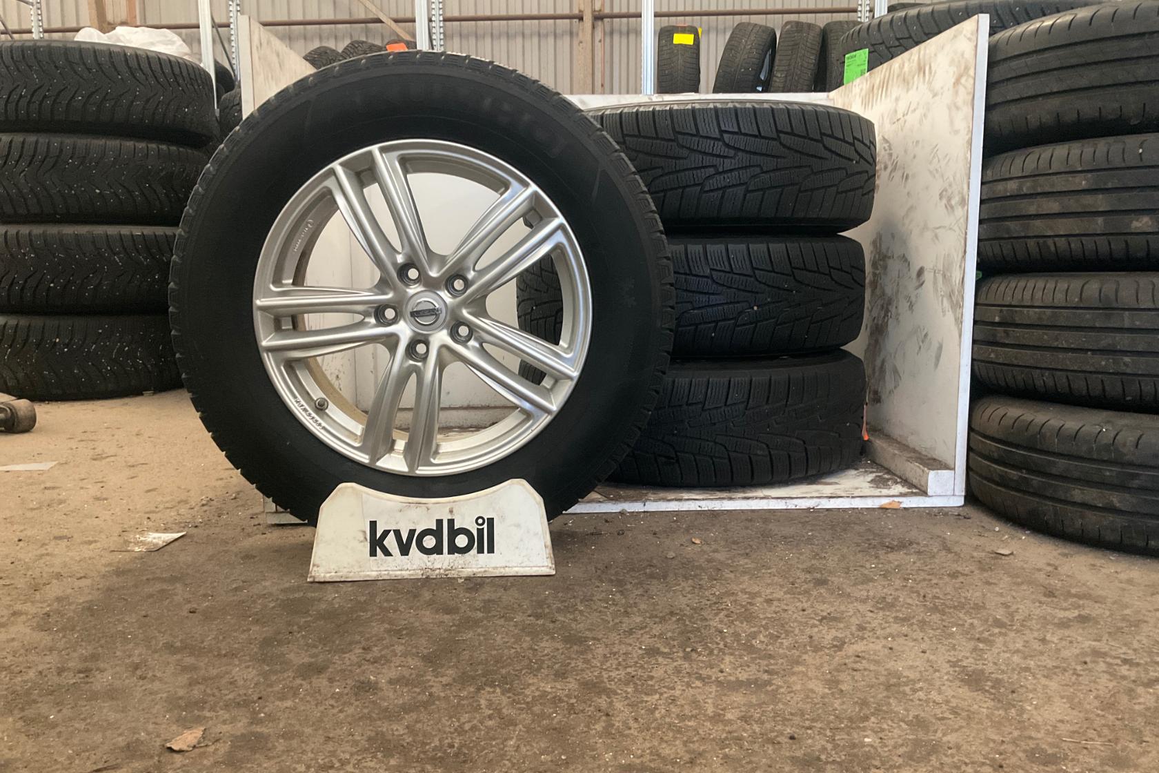 Vinterhjul (nr 84) KUMHO IZEN KW31 225/65R17 - 0 km