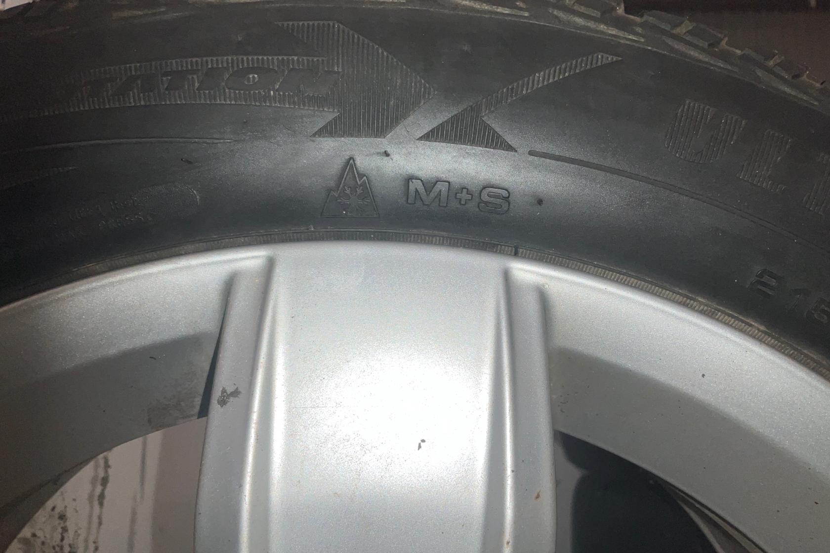 Vinterhjul (nr 92) GOODYEAR ULTRAGRIP ICE 2 215/55R17 - 0 km