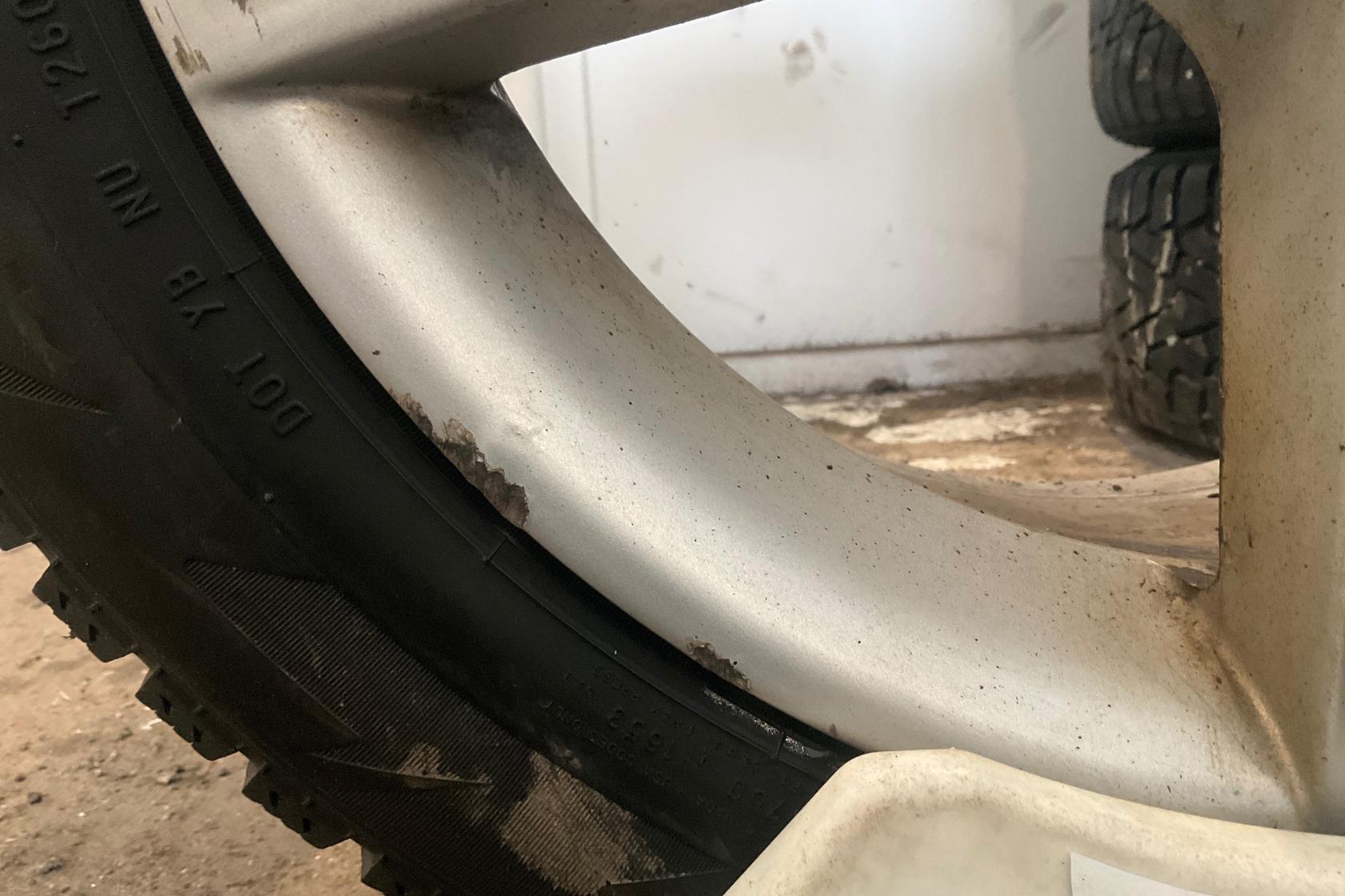 Vinterhjul (nr 100) PIRELLI ICE ZERO 225/50R17 - 0 km