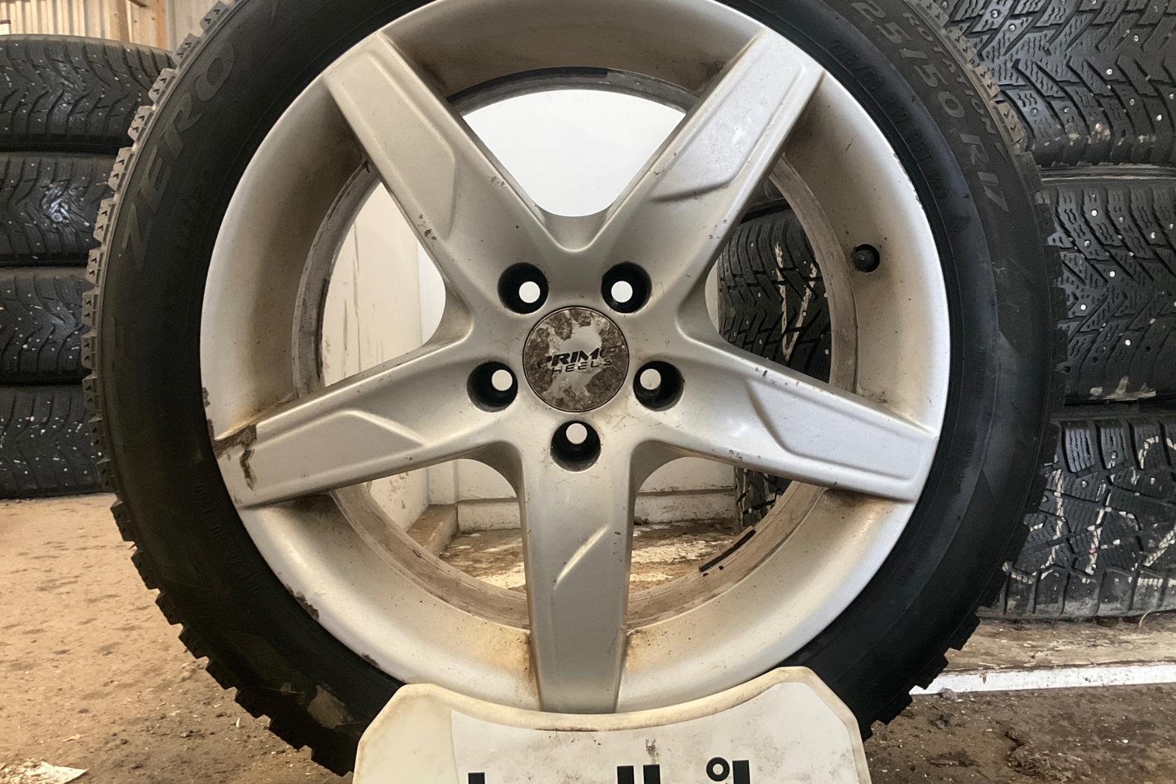 Vinterhjul (nr 100) PIRELLI ICE ZERO 225/50R17 - 0 km