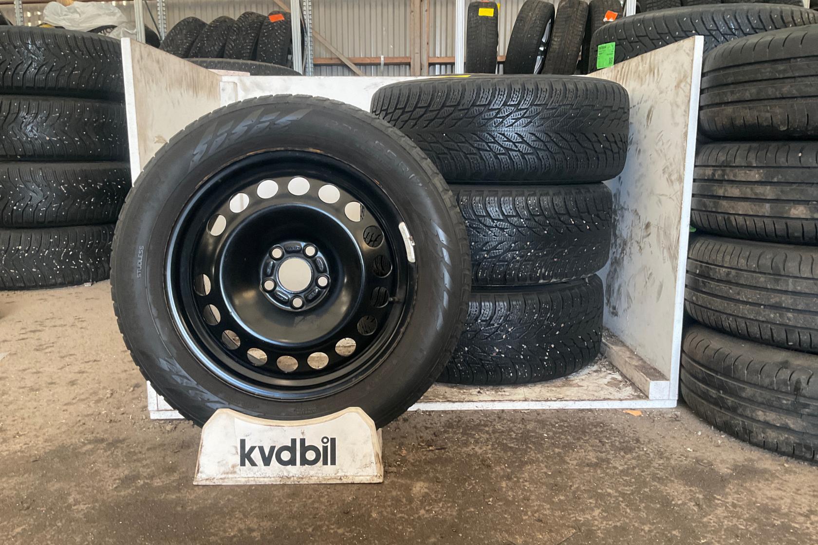 Vinterhjul (nr 104) NOKIAN HAKKAPELIITTA R3 235/55R17 - 0 km