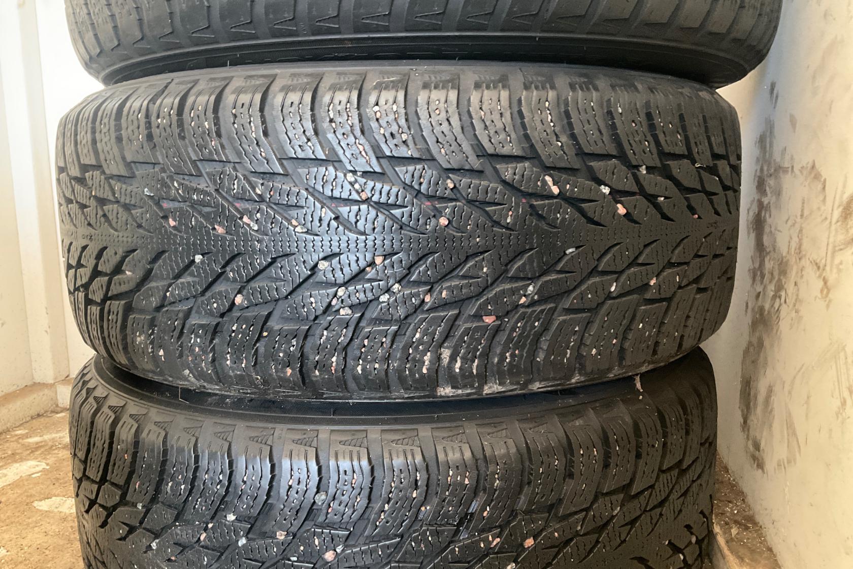 Vinterhjul (nr 104) NOKIAN HAKKAPELIITTA R3 235/55R17 - 0 km