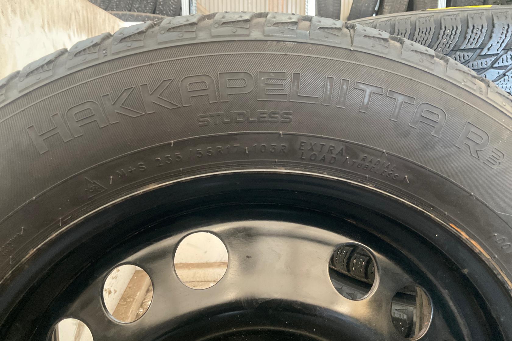 Vinterhjul (nr 104) NOKIAN HAKKAPELIITTA R3 235/55R17 - 0 km