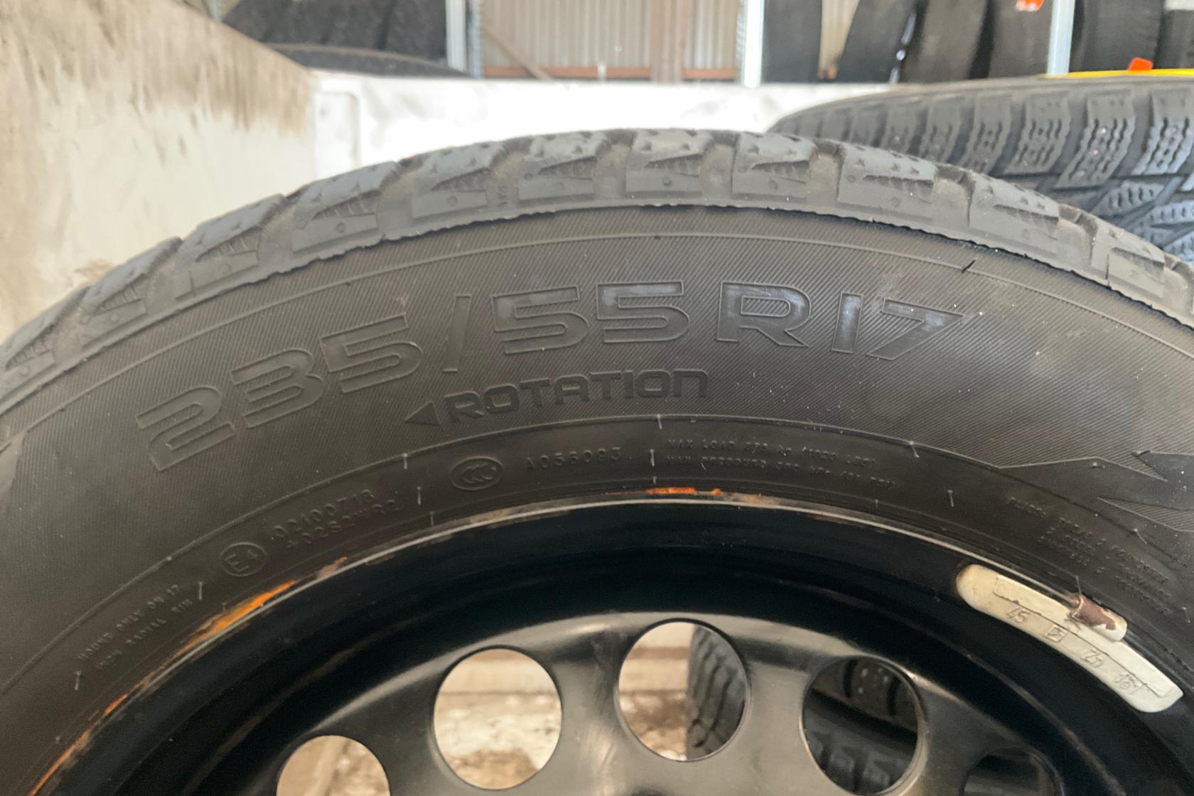 Vinterhjul (nr 104) NOKIAN HAKKAPELIITTA R3 235/55R17 - 0 km