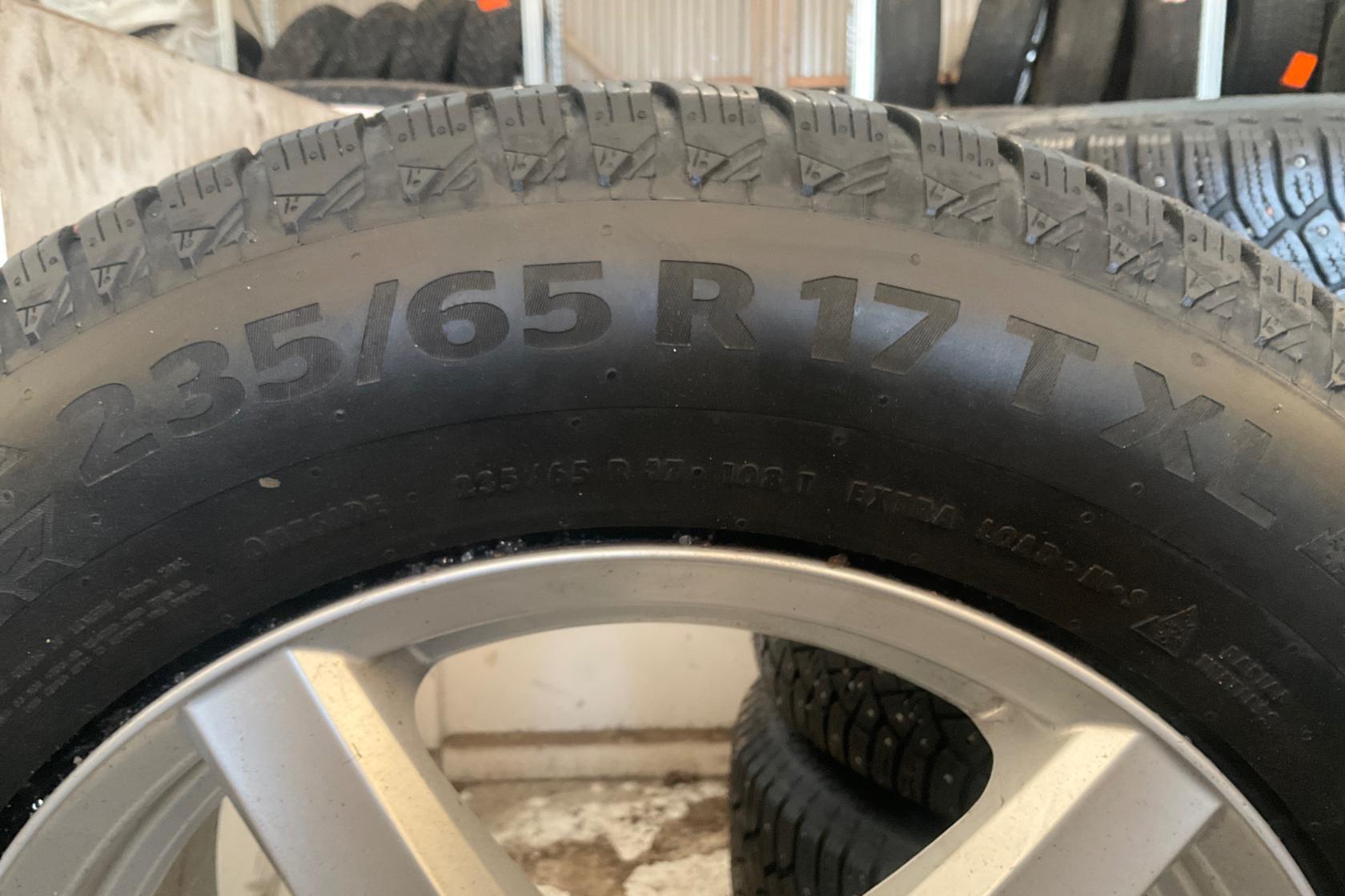 Vinterhjul (nr 110) Continental Ice Contact 2  235/65R17 - 0 km