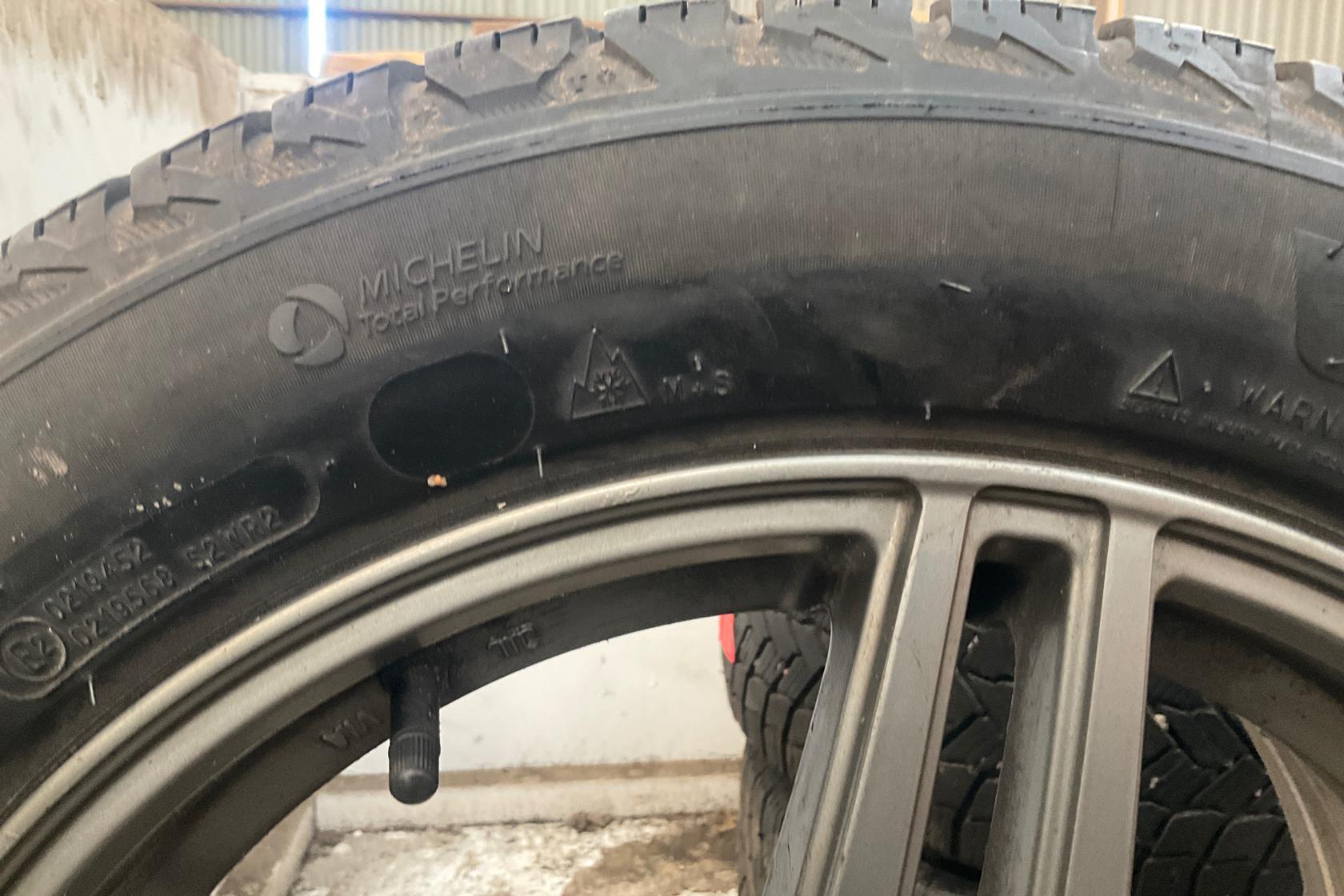 Vinterhjul (nr 115) MICHELIN X-ICE 225/50R17 - 0 km