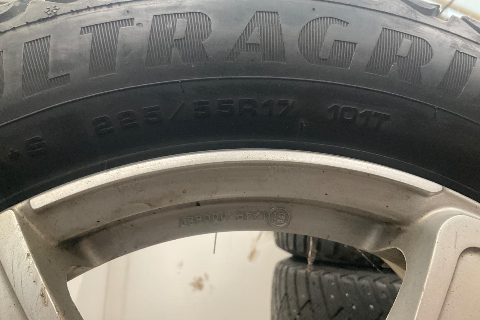 Vinterhjul (nr 117) GOODYEAR ULTRAGRIP ICE 225/55R17 - 0 km