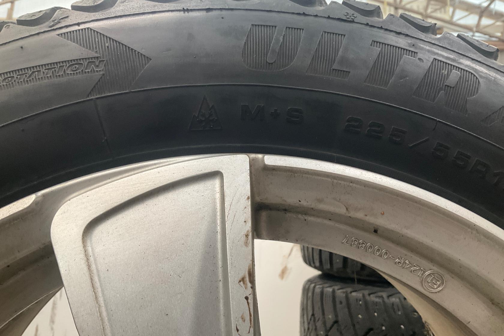 Vinterhjul (nr 117) GOODYEAR ULTRAGRIP ICE 225/55R17 - 0 km