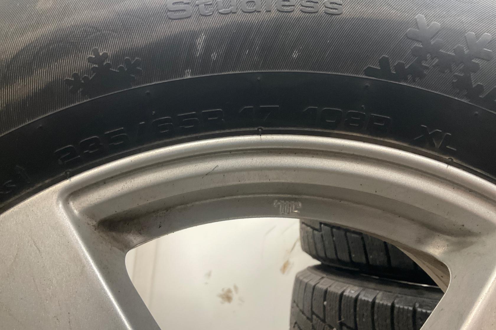 Vinterhjul (nr 121) KUMHO IZEN KW31 235/65R17 - 0 km