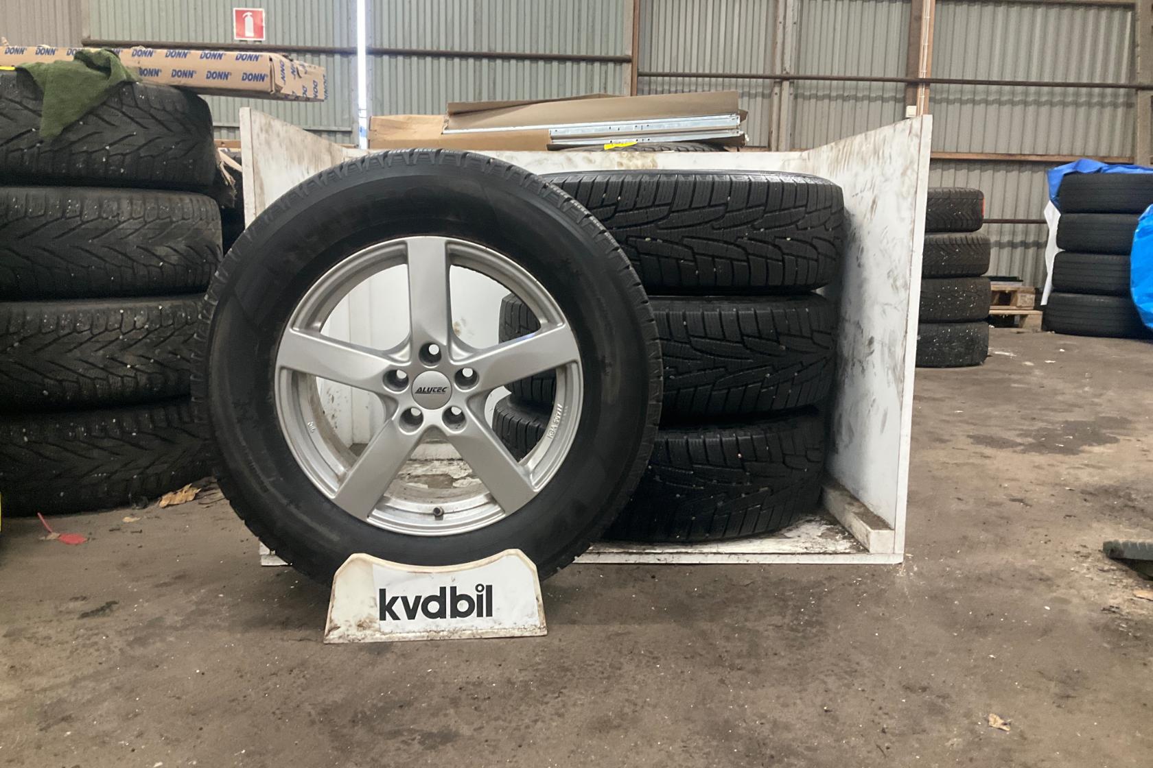 Vinterhjul (nr 121) KUMHO IZEN KW31 235/65R17 - 0 km