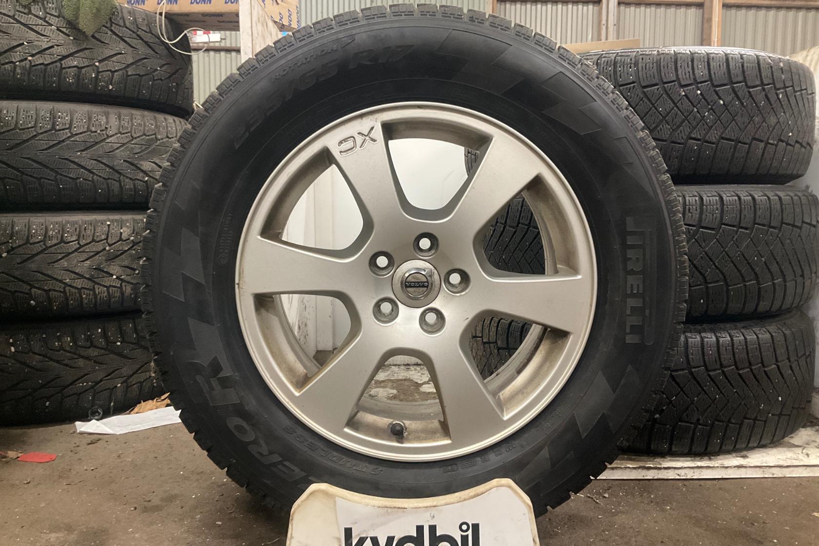 Vinterhjul (nr 133) PIRELLI ICE ZERO 235/65R17 - 0 km