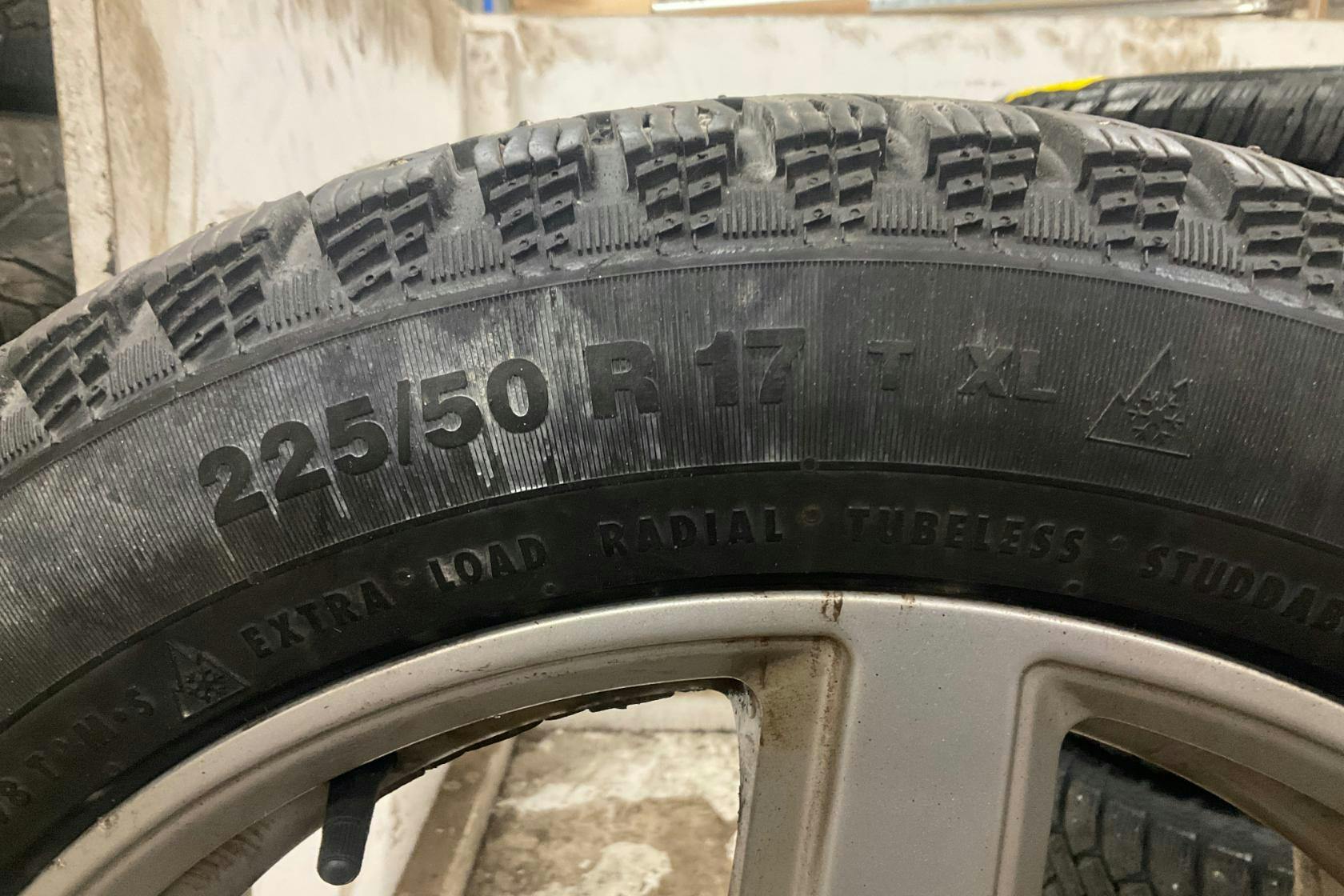 Vinterhjul (nr 134) CONTINENTAL CONTIICECONTACT 225/50R17 - 0 km