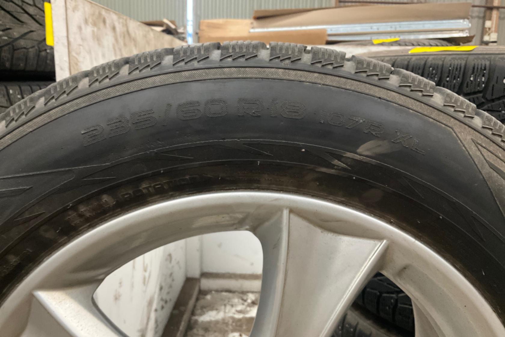 Vinterhjul (nr 157) NOKIAN HAKKAPELIITTA R2 SUV 225/60R18 - 0 km