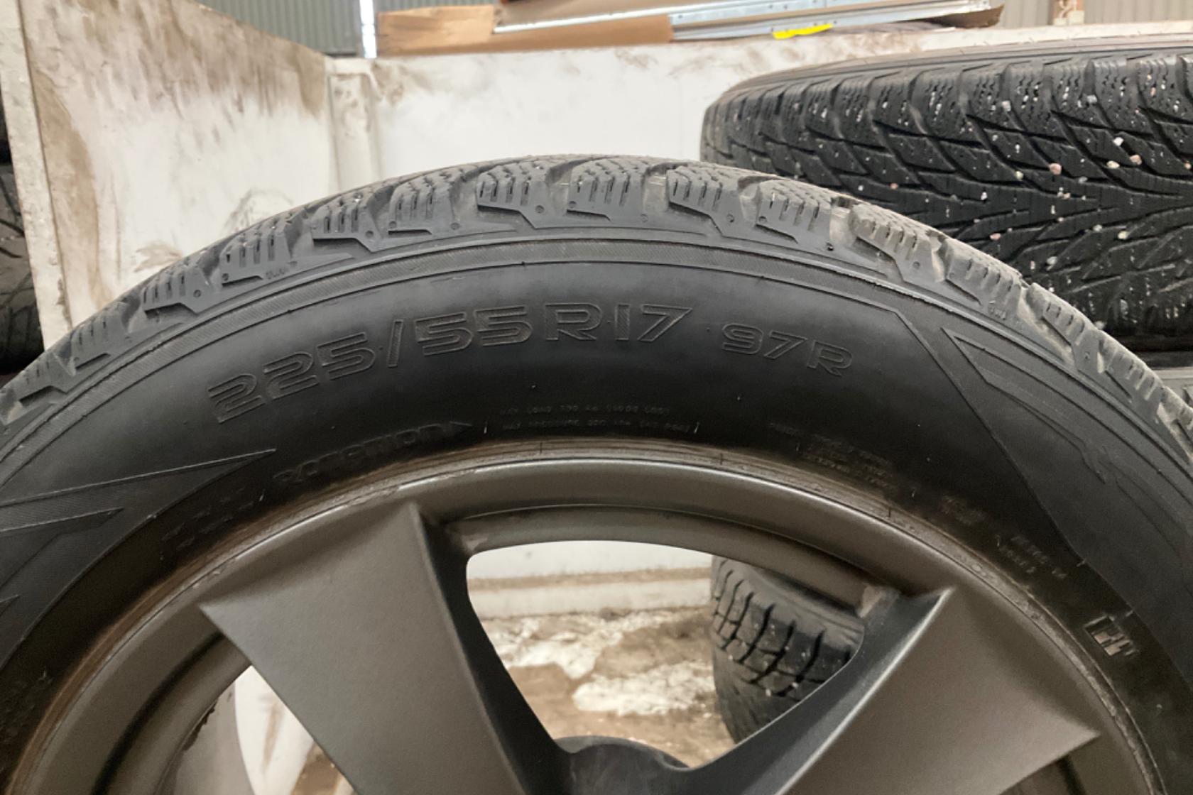 Vinterhjul (nr 161) NOKIAN HAKKAPELIITTA R2 225/55R17 - 0 km