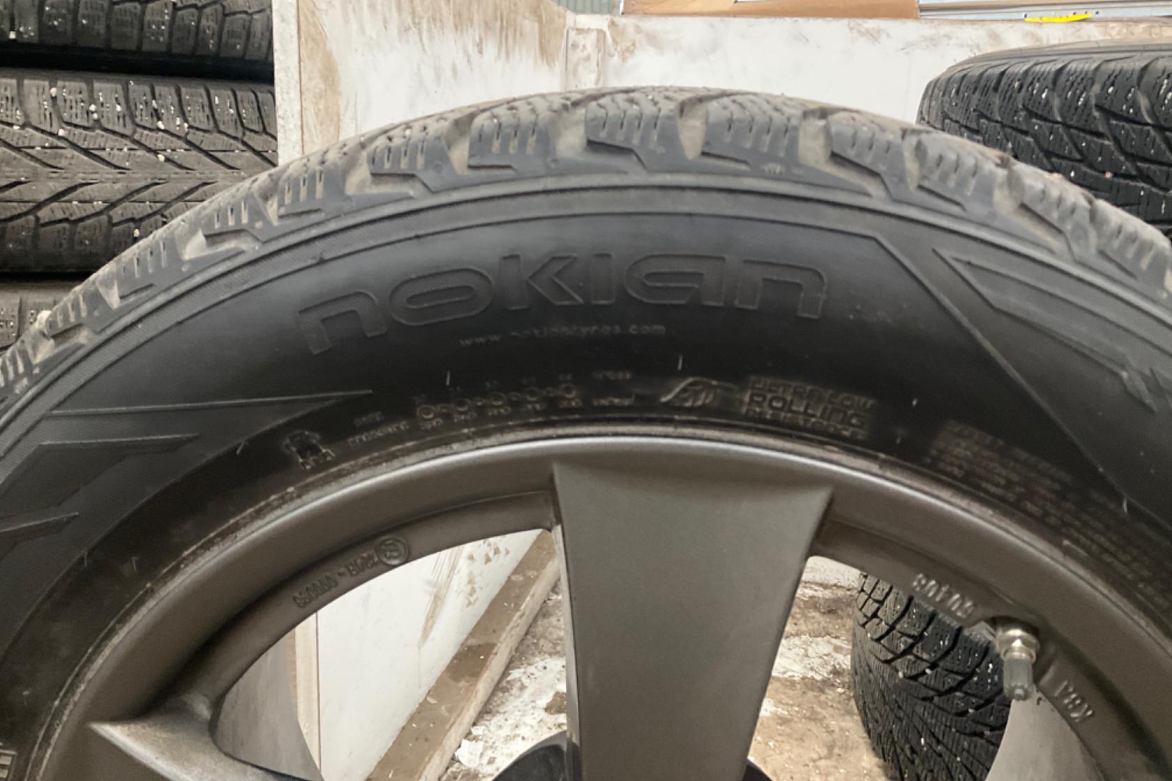 Vinterhjul (nr 161) NOKIAN HAKKAPELIITTA R2 225/55R17 - 0 km