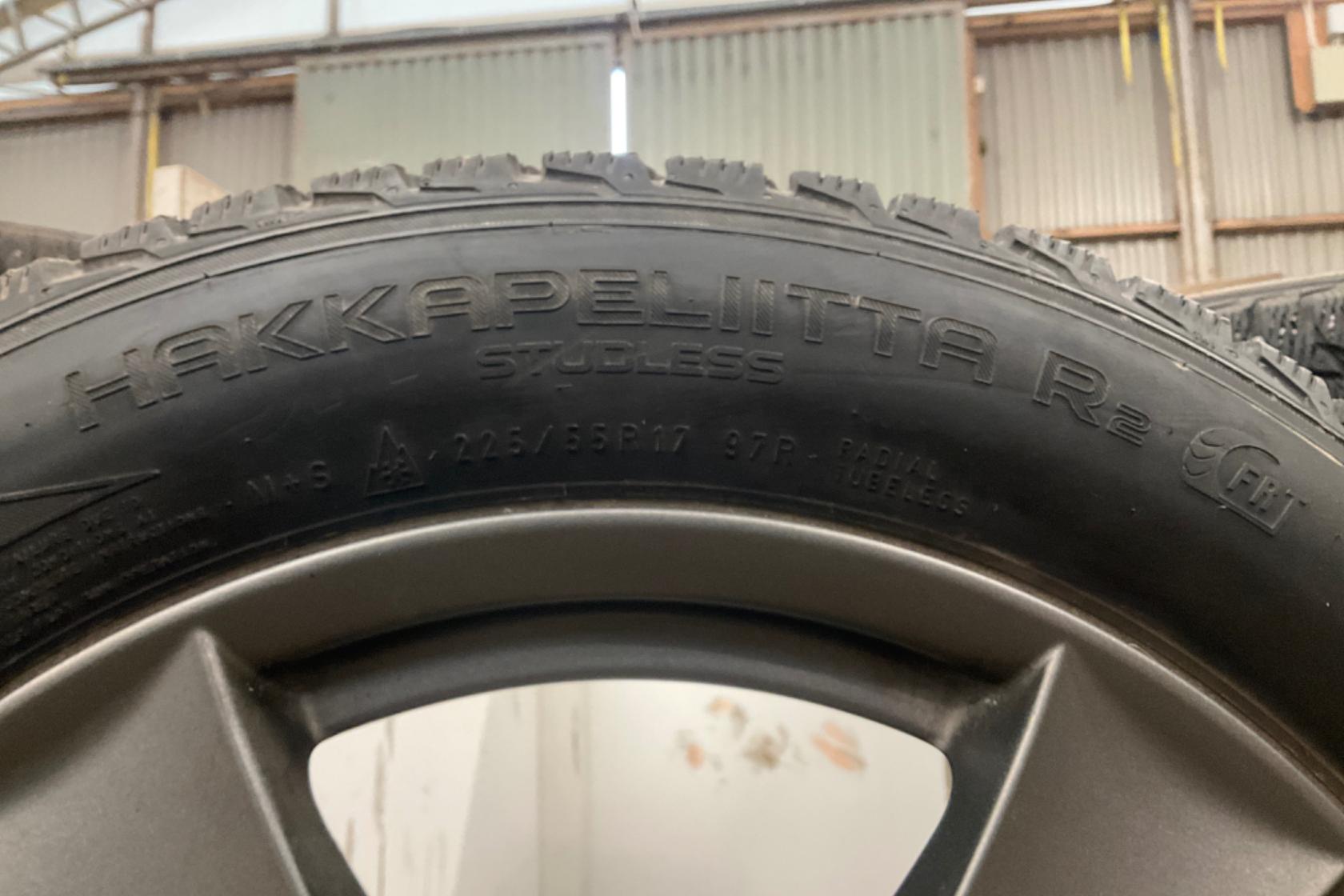 Vinterhjul (nr 161) NOKIAN HAKKAPELIITTA R2 225/55R17 - 0 km