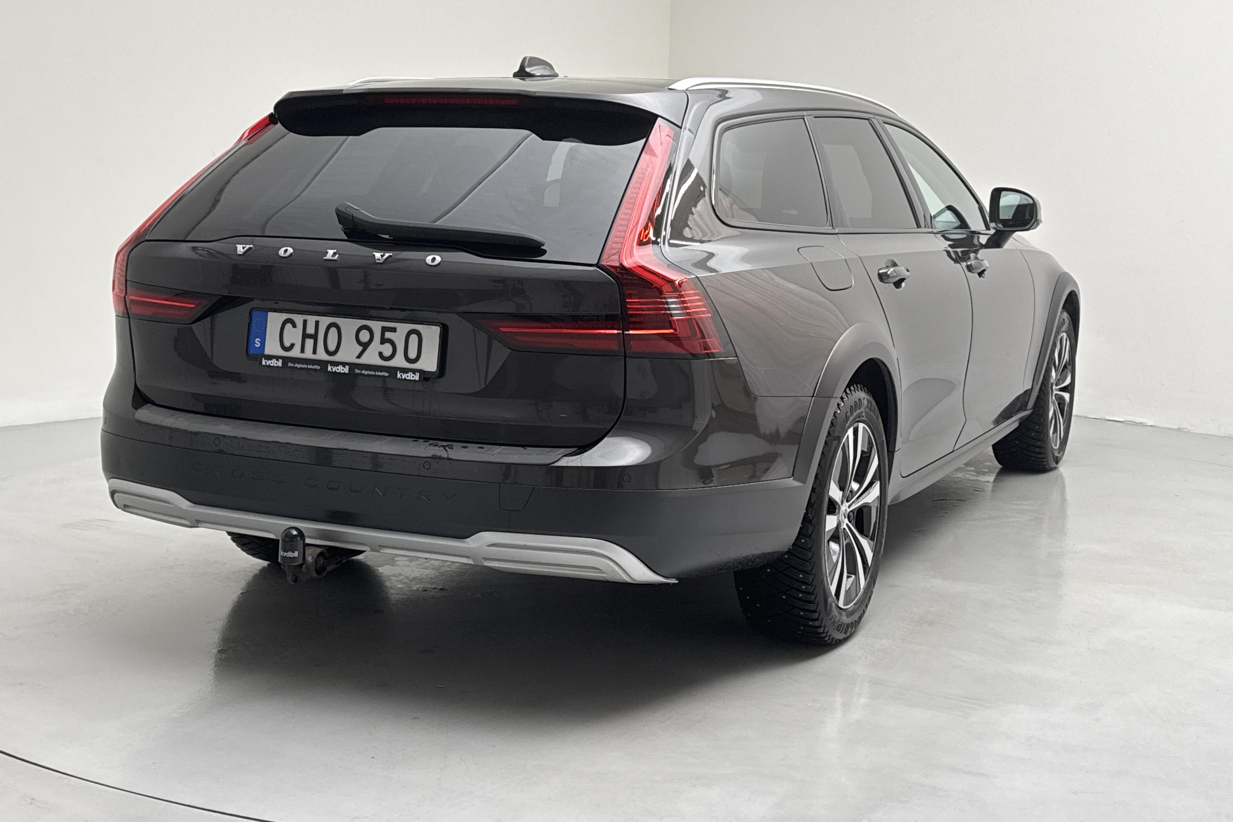 Volvo V90 B4 Cross Country AWD Mildhybrid, Diesel (197hk) - 100 780 km - Automatic - gray - 2021