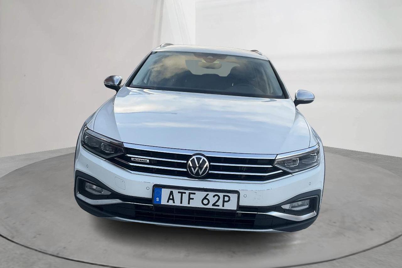 VW Passat Alltrack 2.0 TDI 4Motion (190hk) - 9 805 mil - Automat - vit - 2021