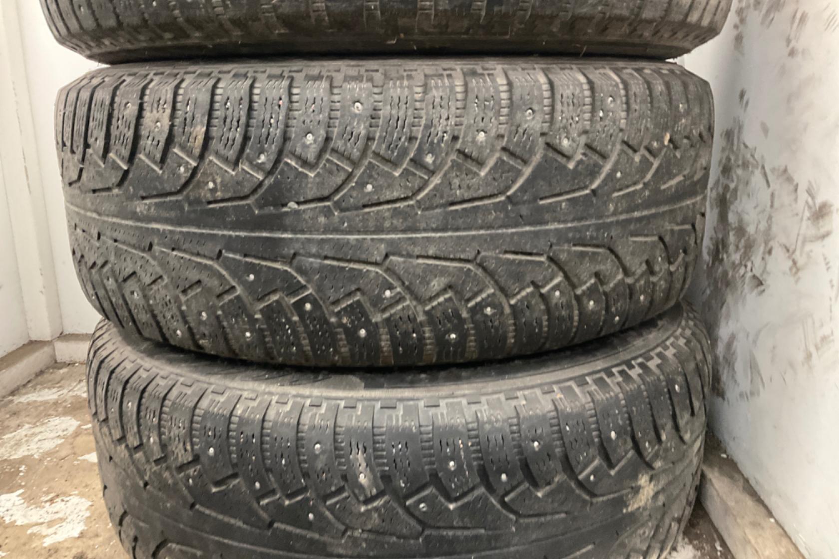 Vinterhjul (nr 183) NOKIAN HAKKAPELIITTA 255/65R17 - 0 km