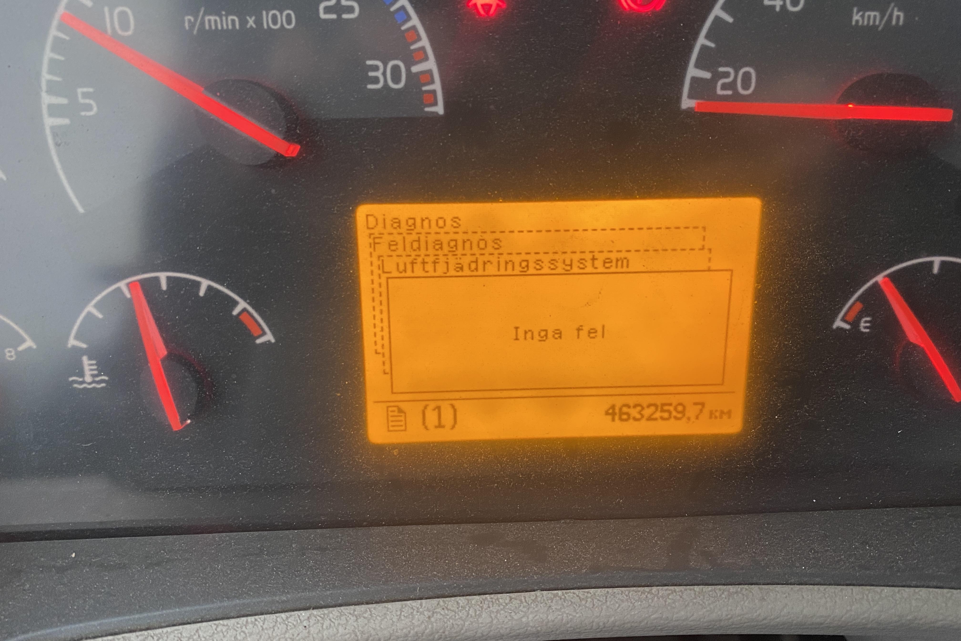 Volvo FL - 463 259 km - Automat - vit - 2011