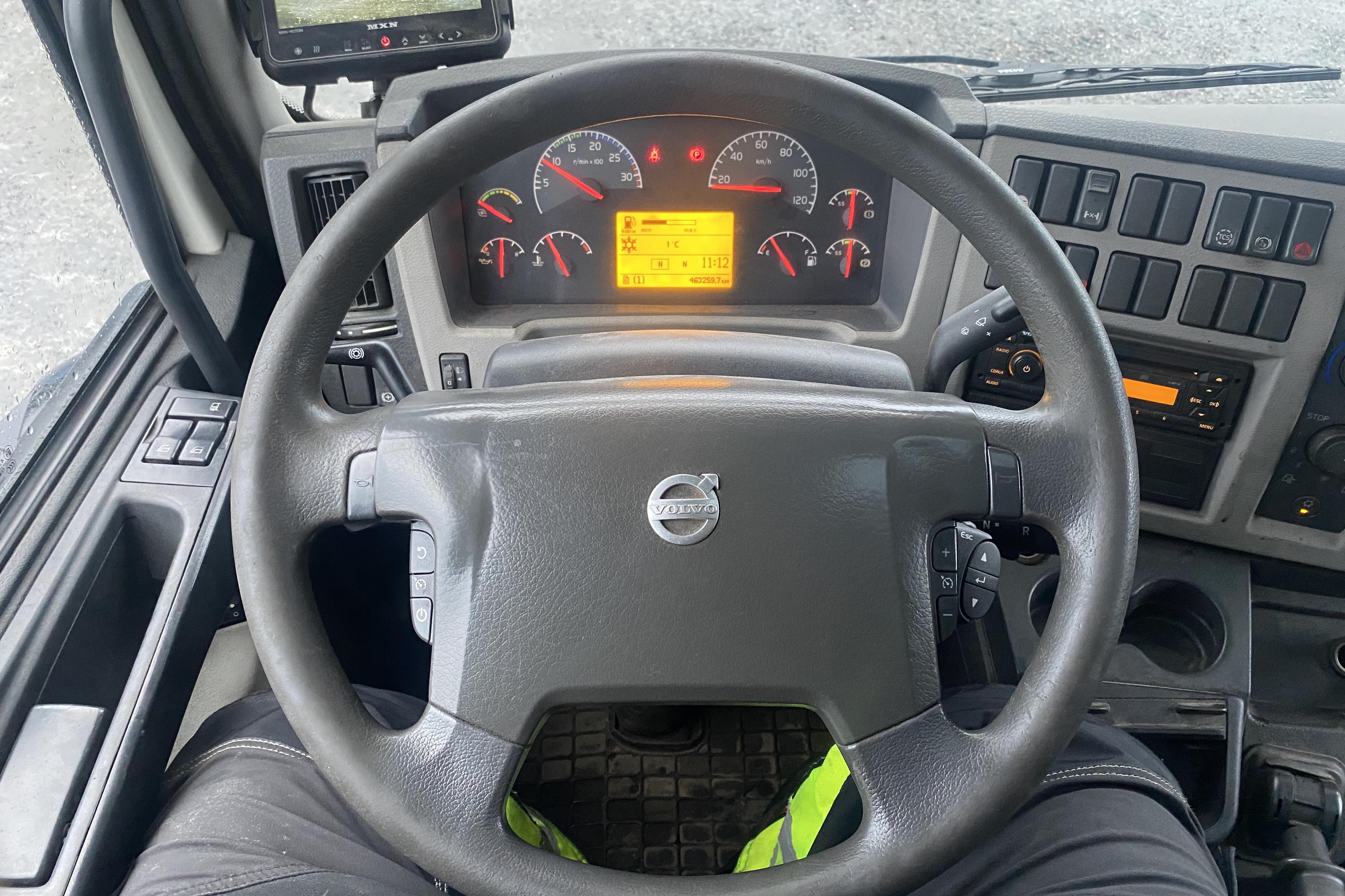 Volvo FL - 463 259 km - Automat - vit - 2011