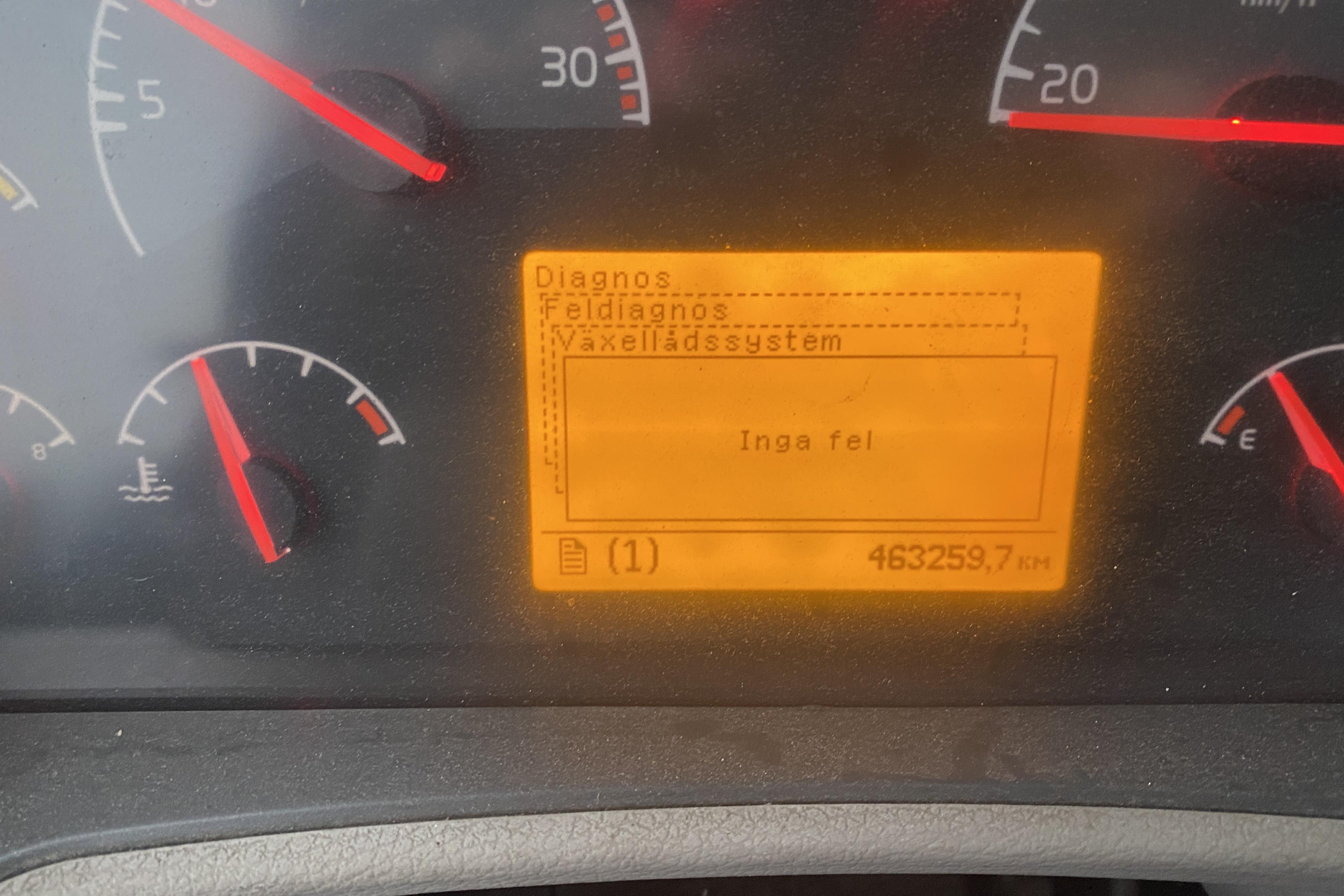 Volvo FL - 463 259 km - Automat - vit - 2011