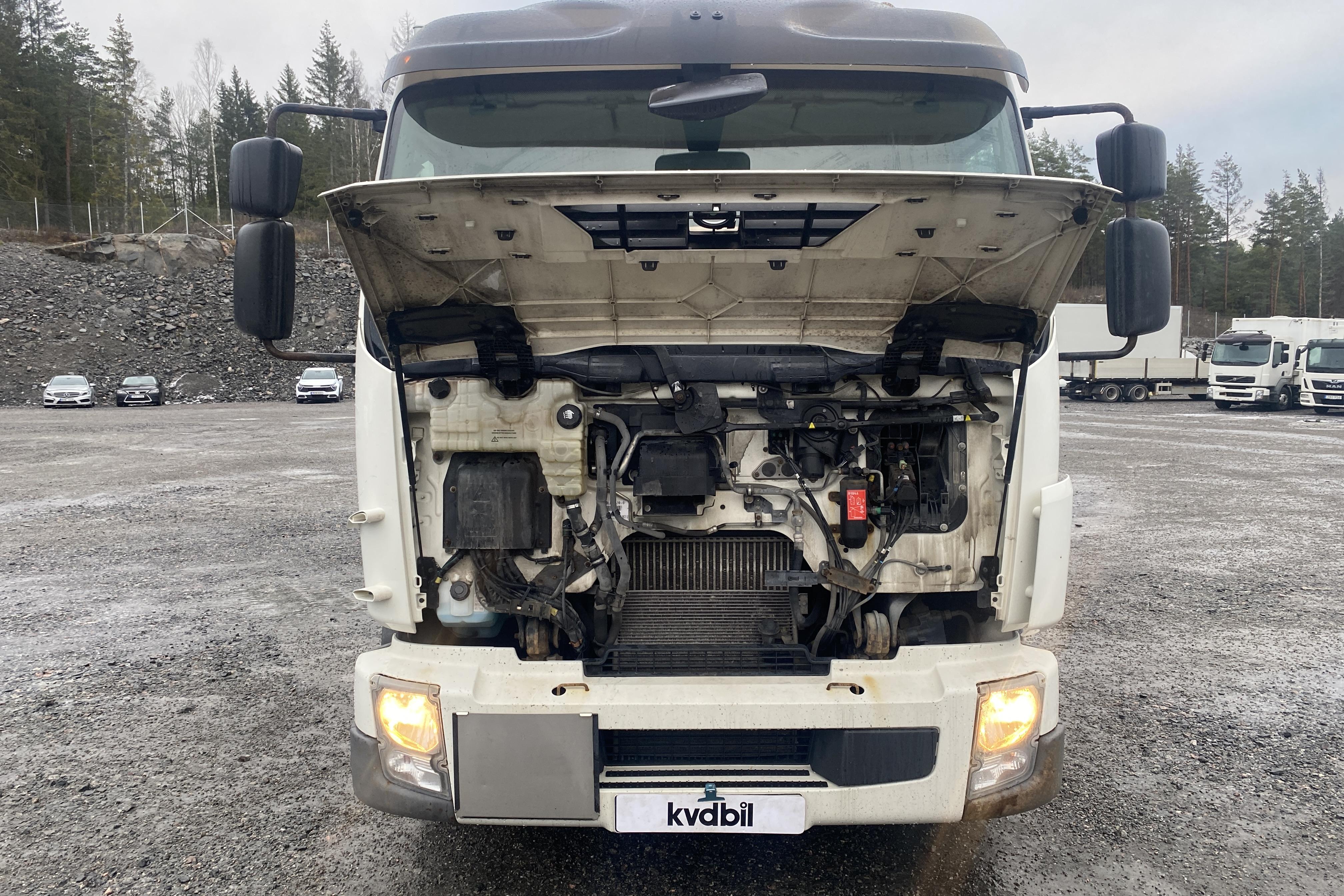 Volvo FL - 463 259 km - Automat - vit - 2011