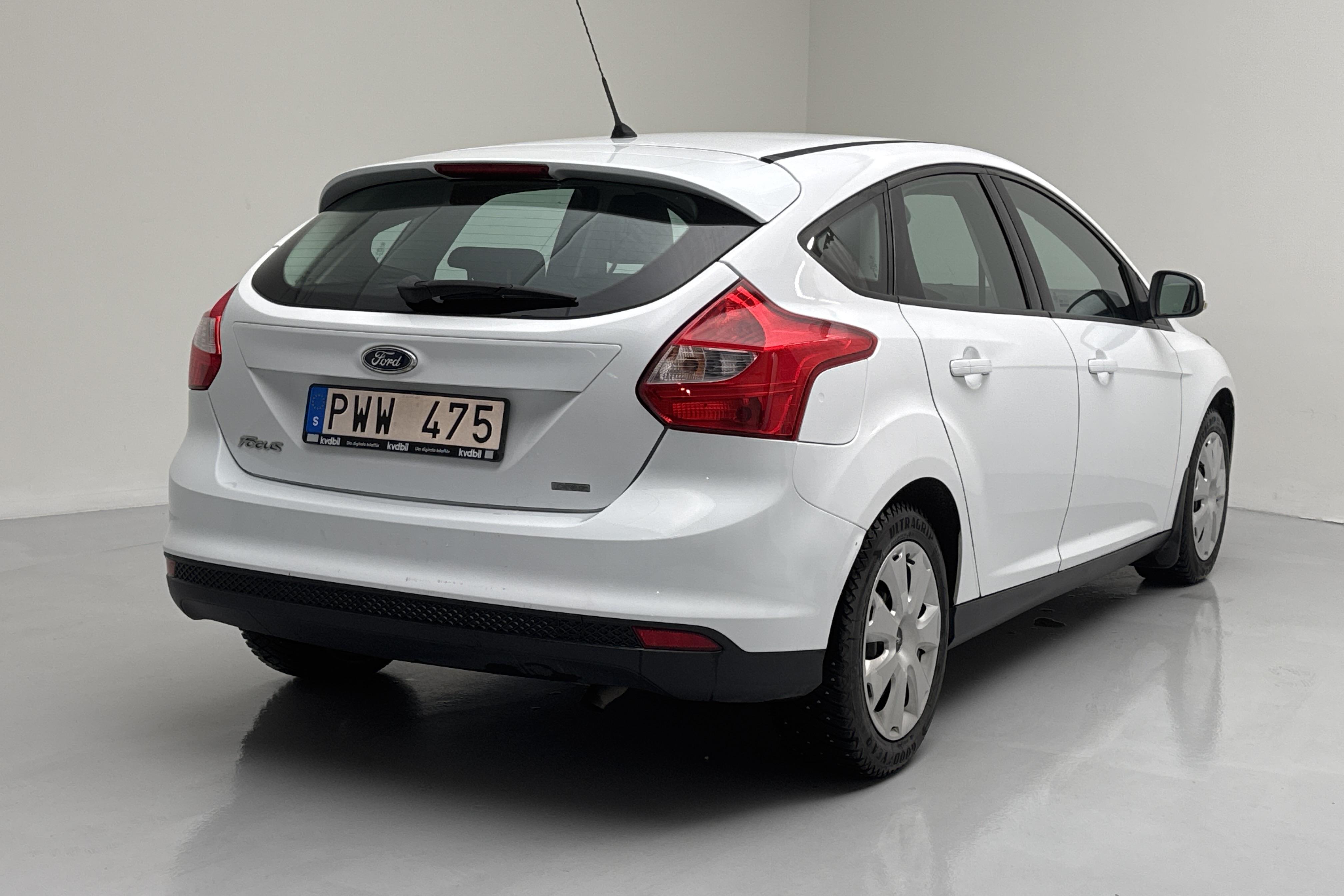 Ford Focus 1.6 CNG 5dr (120hk) - 6 267 mil - Manuell - vit - 2013