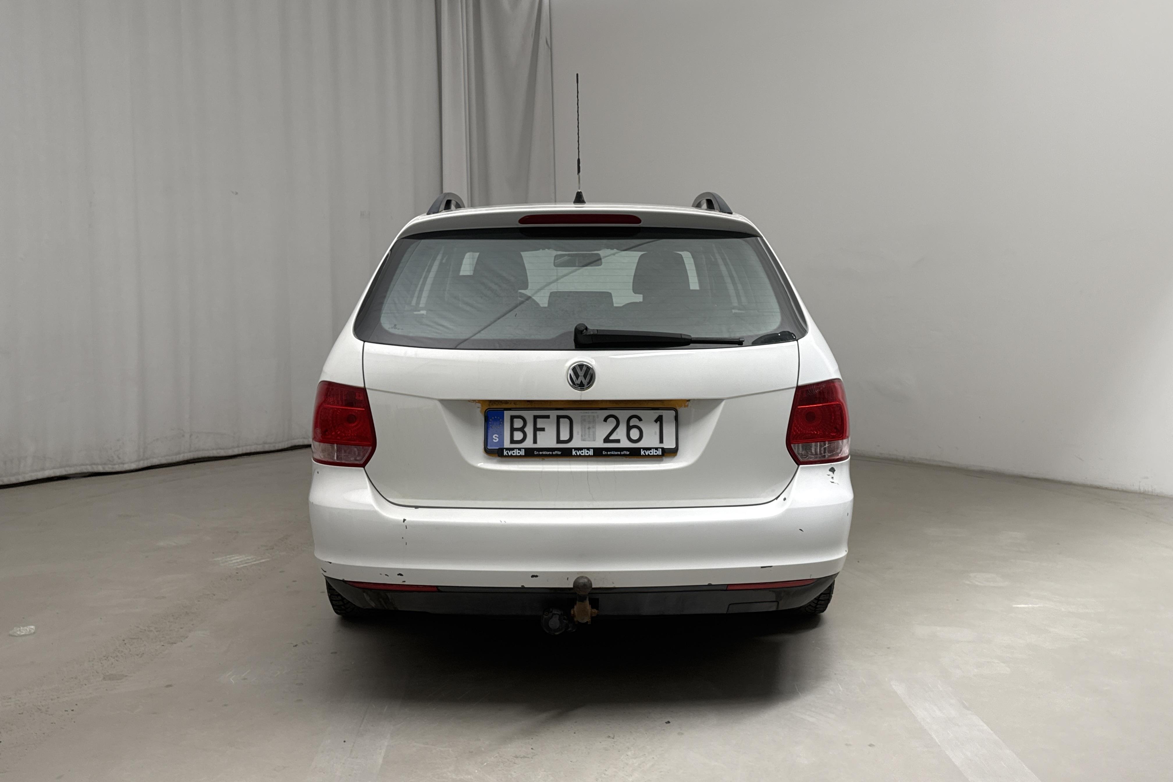 VW Golf A5 Variant 1.6 MultiFuel E85 (102hk) - 72 970 km - Manualna - biały - 2009