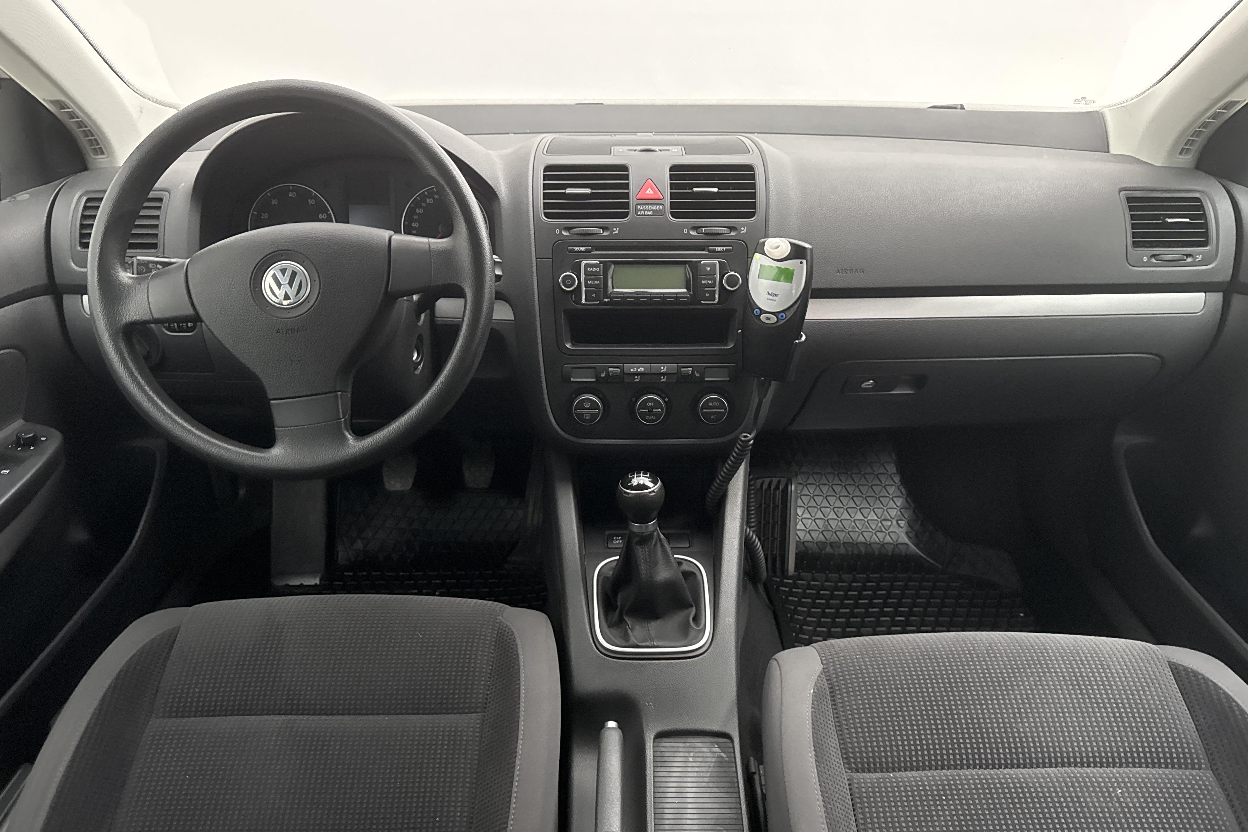 VW Golf A5 Variant 1.6 MultiFuel E85 (102hk) - 72 970 km - Manualna - biały - 2009