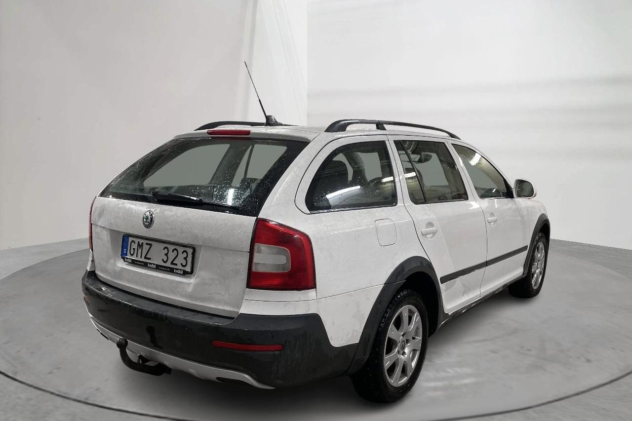 Skoda Octavia Scout II 2.0 TDI 4X4 (140hk) - 252 300 km - Manual - white - 2013