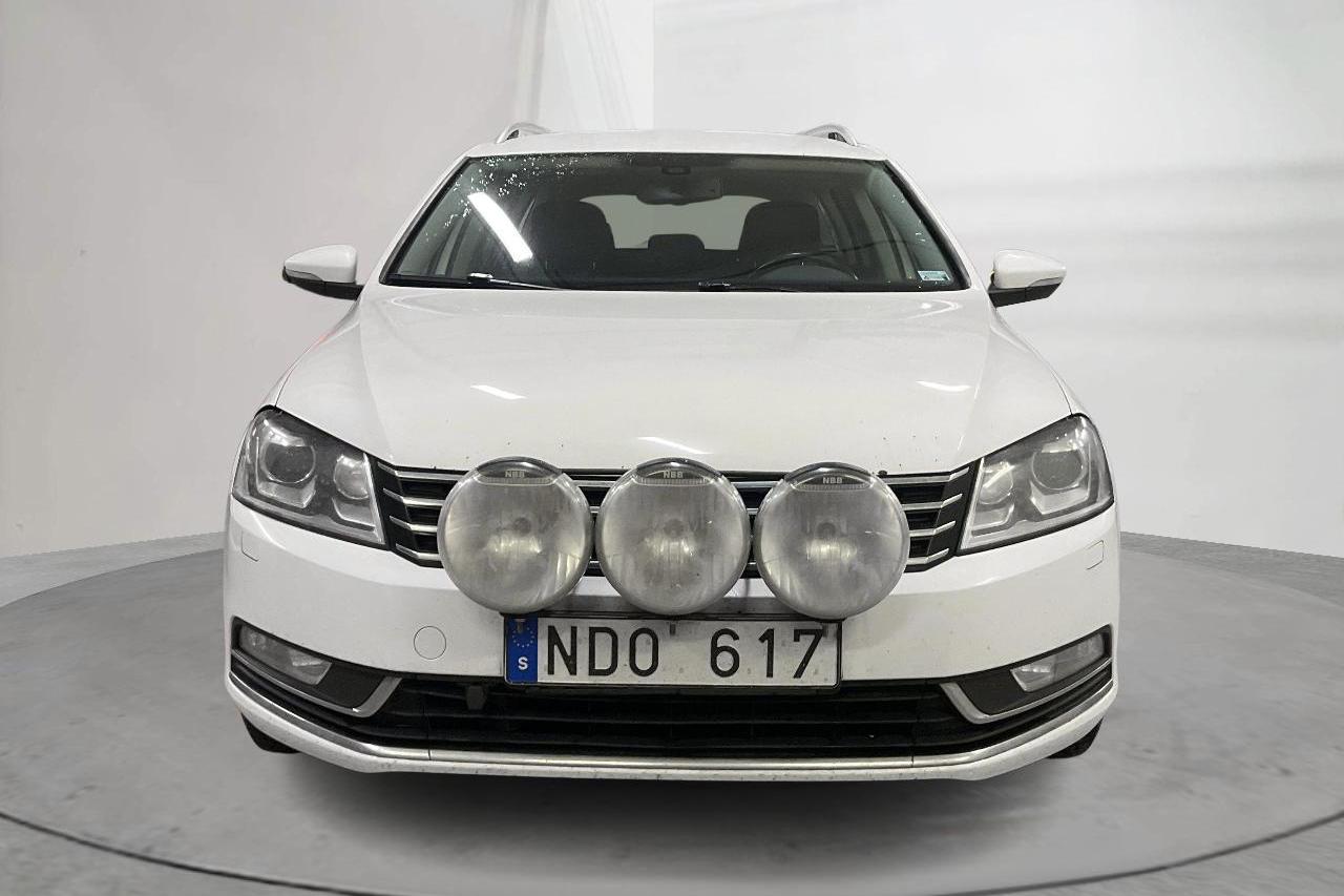 VW Passat 2.0 TDI BlueMotion Technology Variant 4Motion (140hk) - 24 539 mil - Manuell - vit - 2013