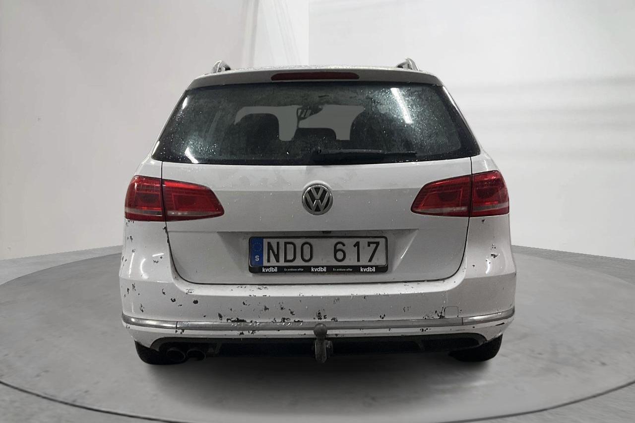 VW Passat 2.0 TDI BlueMotion Technology Variant 4Motion (140hk) - 24 539 mil - Manuell - vit - 2013