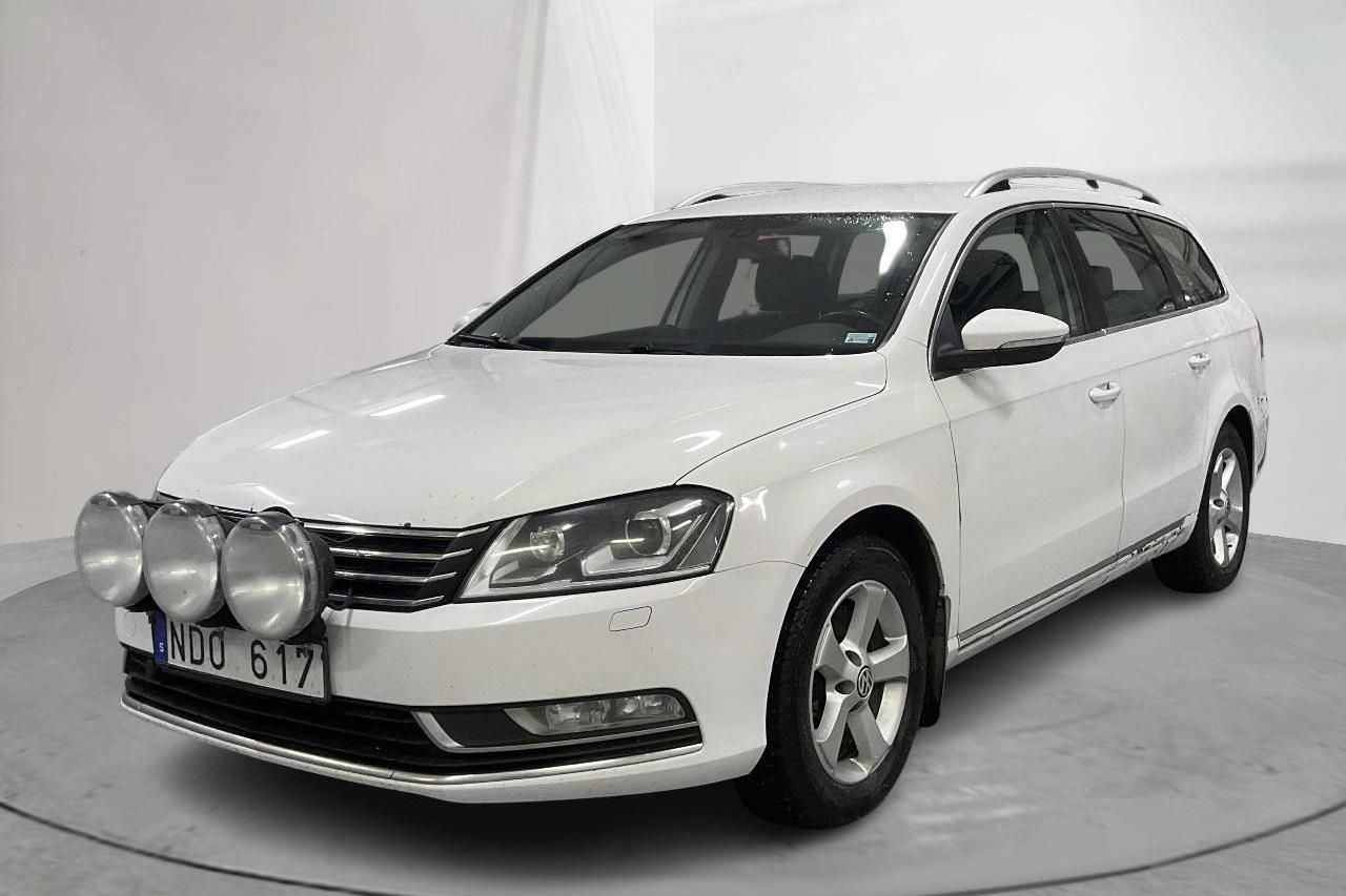 VW Passat 2.0 TDI BlueMotion Technology Variant 4Motion (140hk) - 24 539 mil - Manuell - vit - 2013