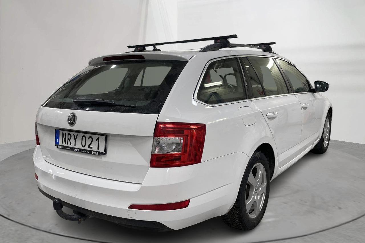 Skoda Octavia III 1.6 TDI CR Combi 4X4 (105hk) - 167 980 km - Manual - white - 2015