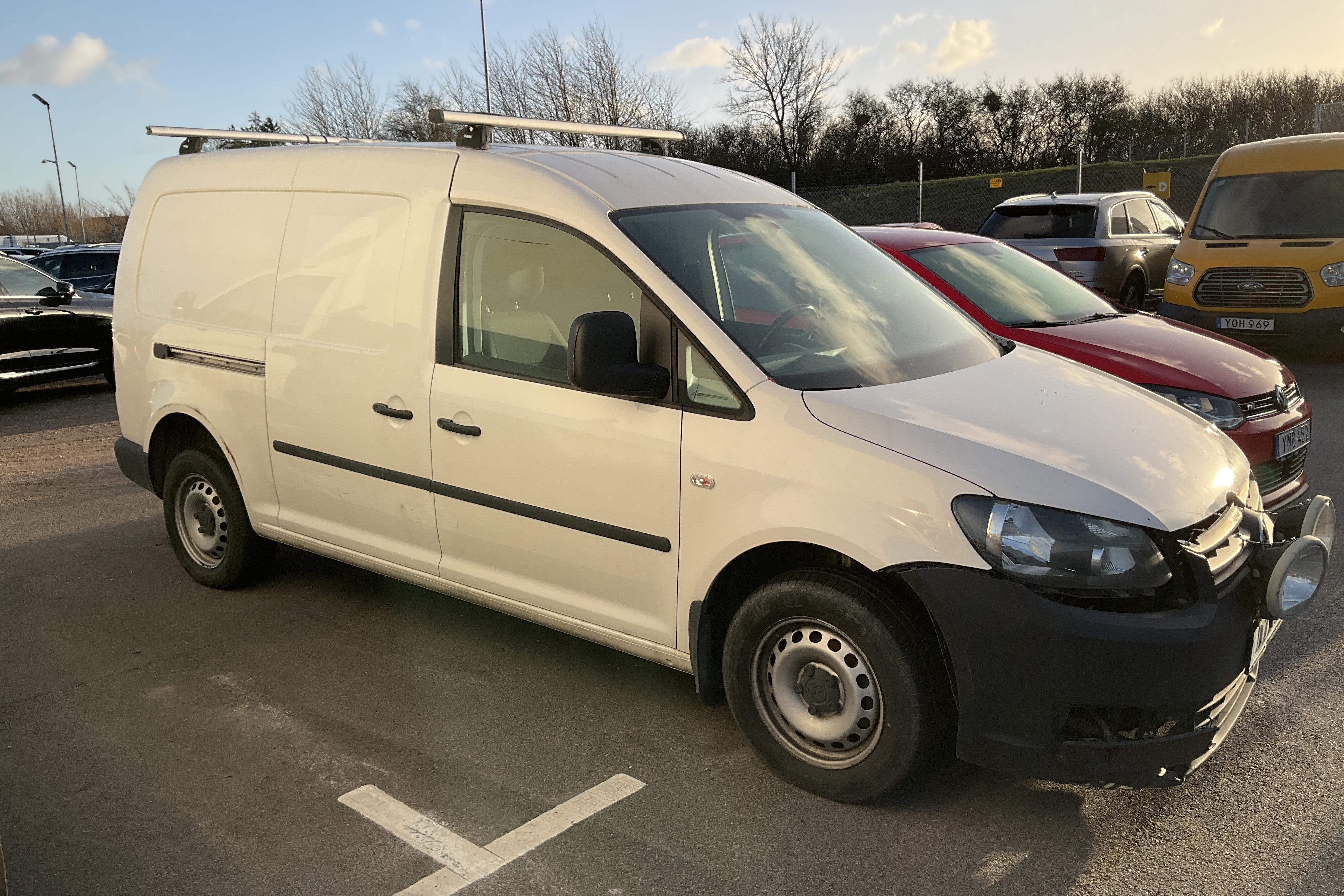 VW Caddy 2.0 TDI Maxi Skåp 4-motion (110hk) - 150 290 km - Manuaalinen - valkoinen - 2015