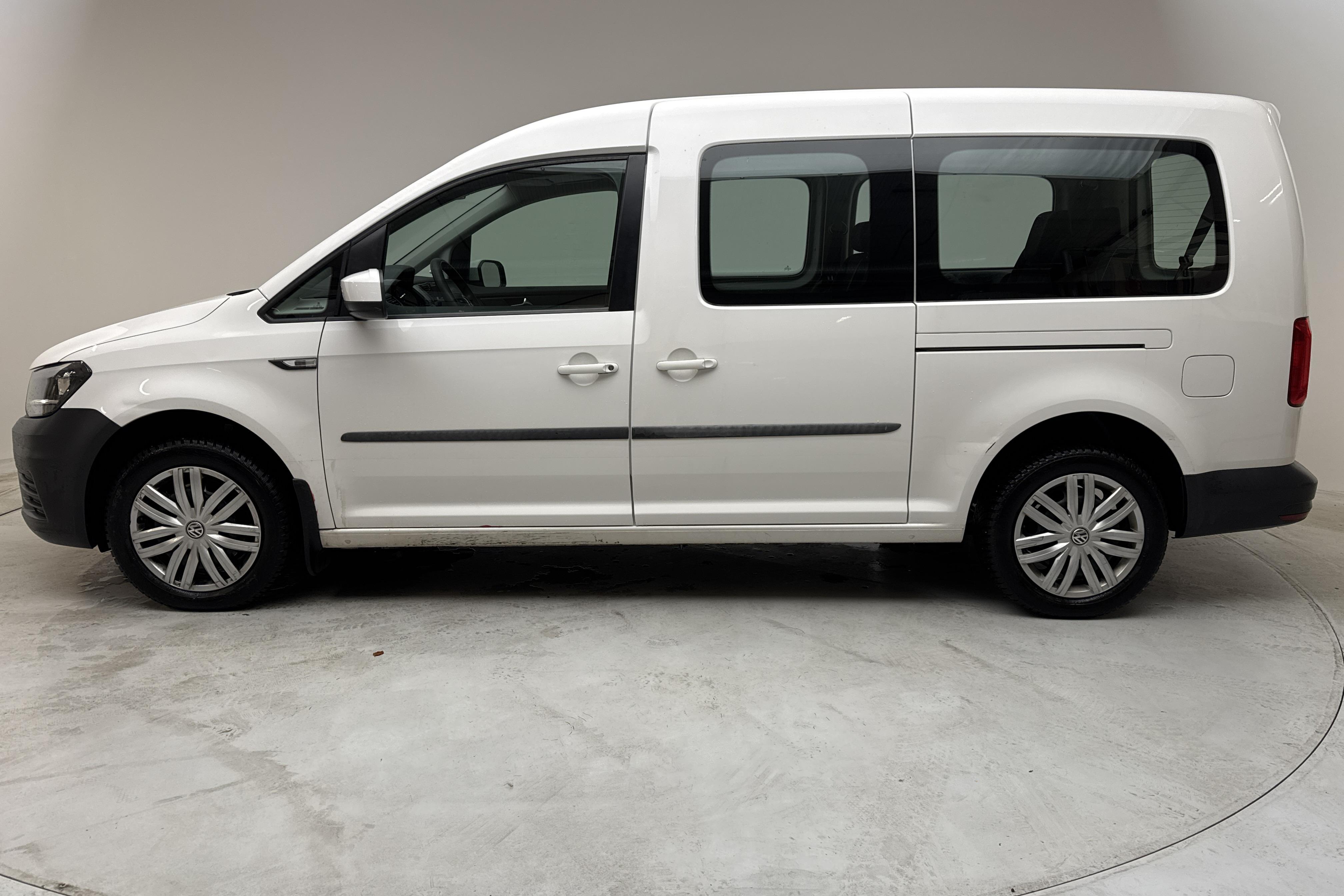 VW Caddy Maxi Life 2.0 TDI (102hk) - 12 920 mil - Automat - vit - 2018