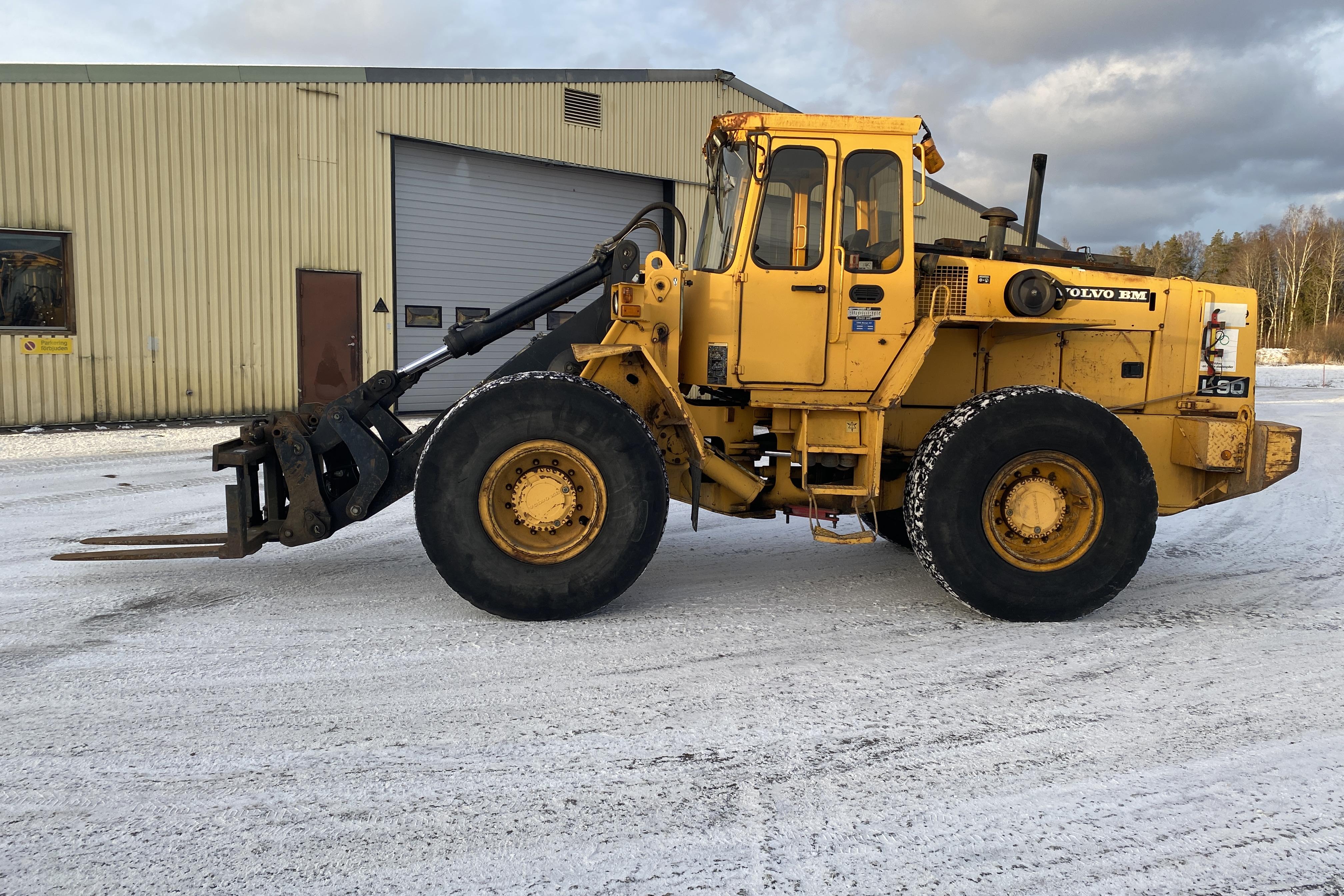 Volvo L90 -  - 1990