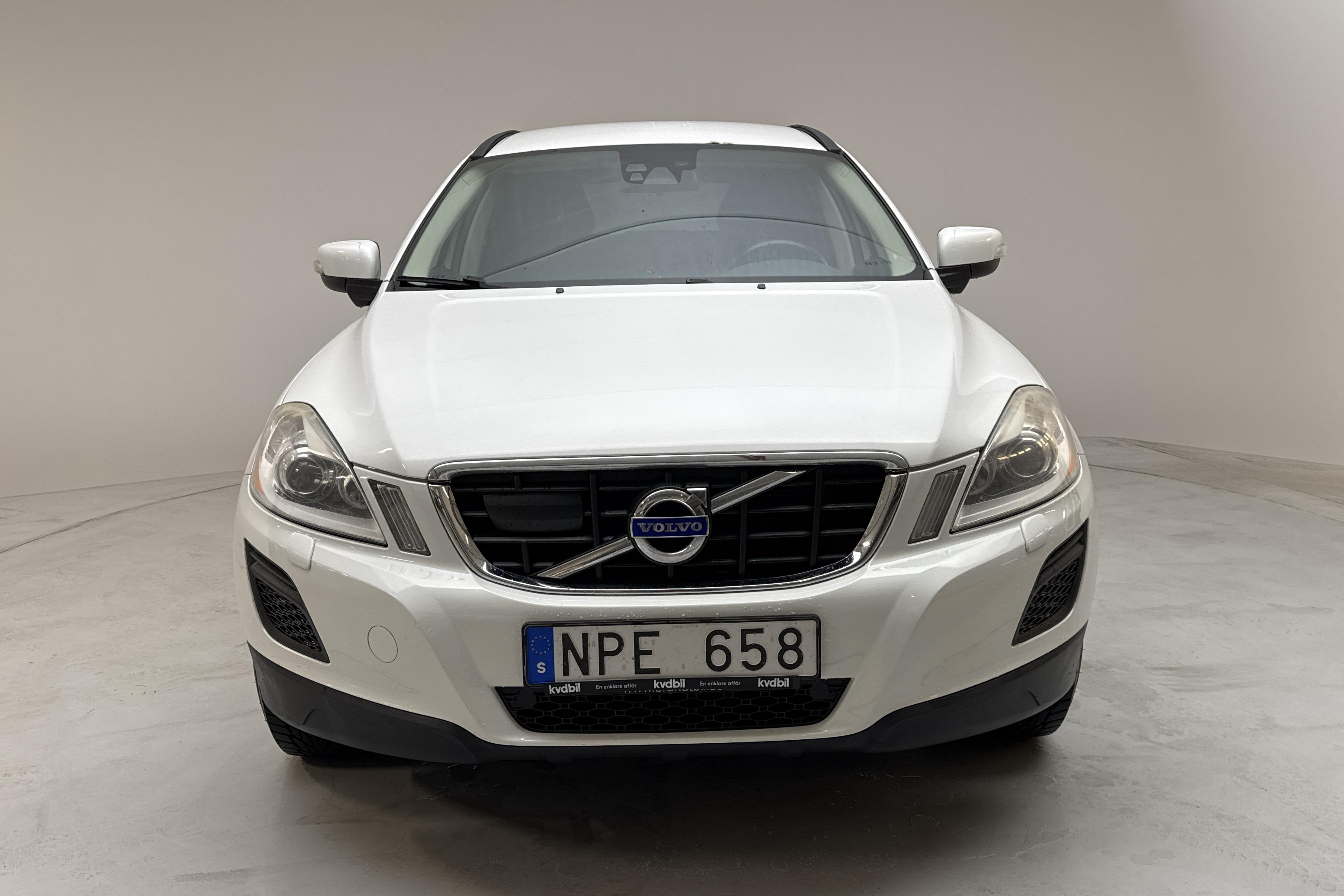 Volvo XC60 D3 AWD (163hk) - 291 680 km - Automatic - white - 2011