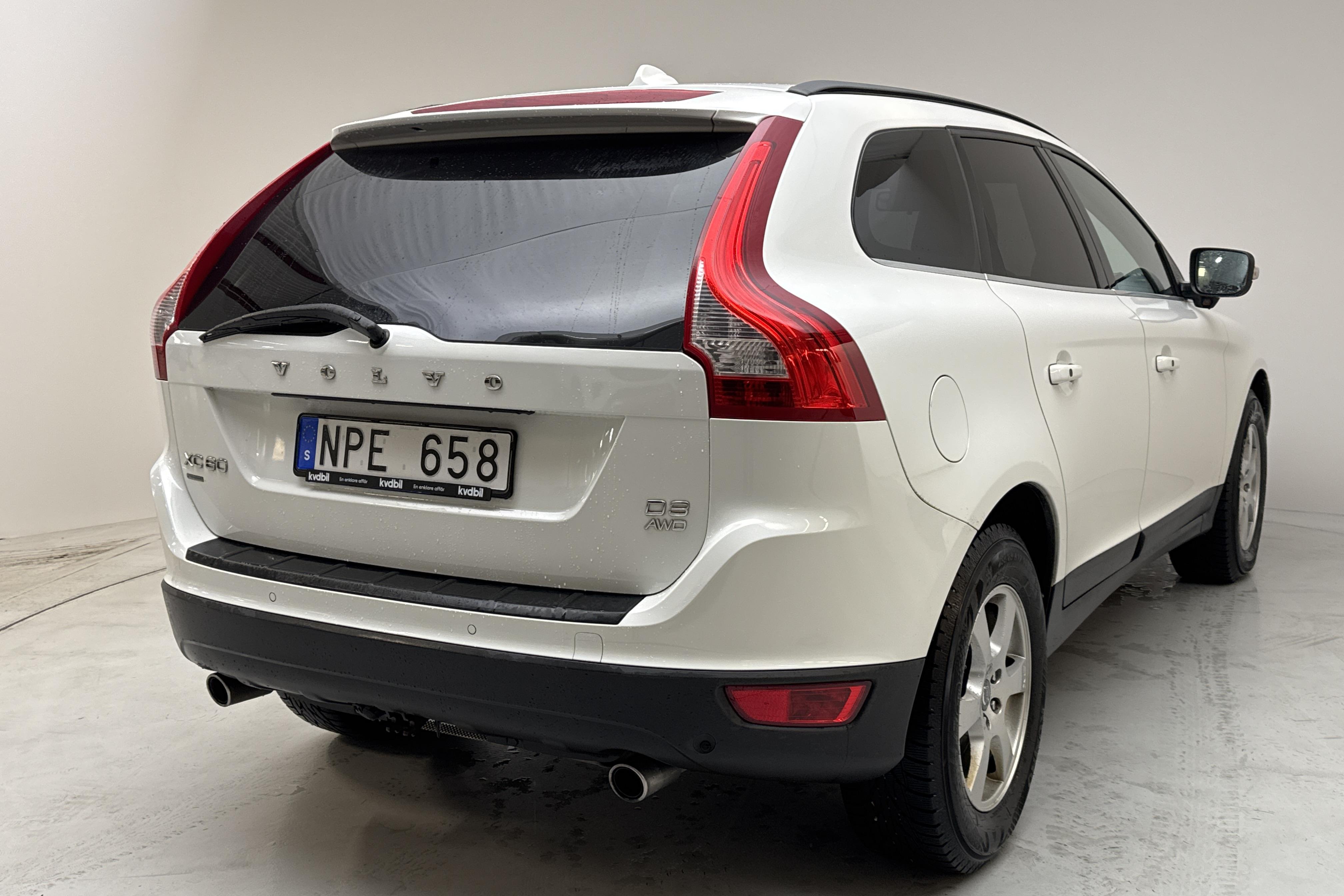 Volvo XC60 D3 AWD (163hk) - 291 680 km - Automatic - white - 2011