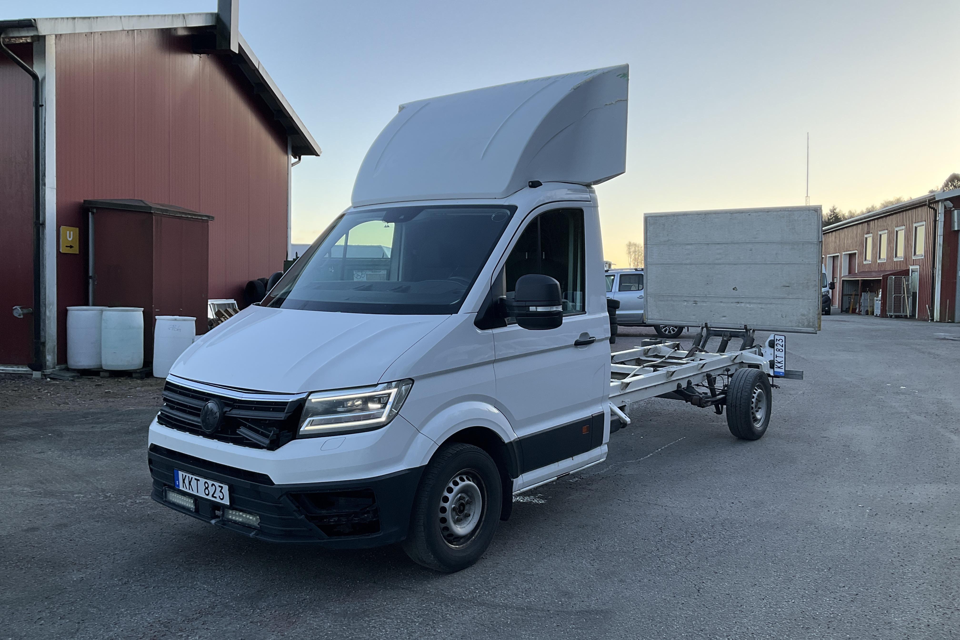 VW Crafter 35 2.0 TDI Chassi (177hk) - 281 650 km - Automatic - white - 2019