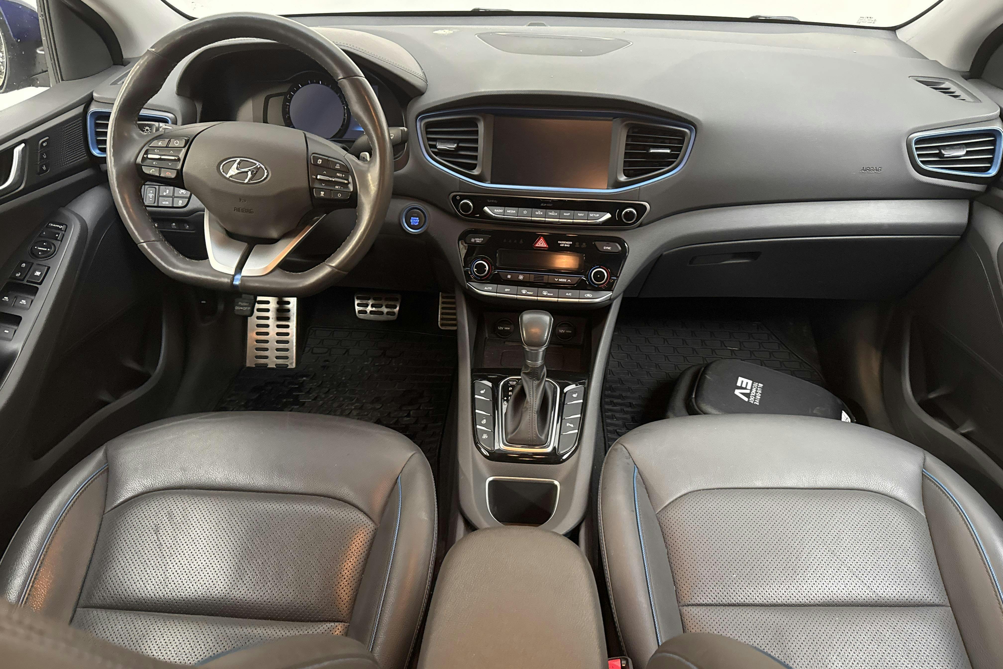 Hyundai IONIQ Plug-in (141hk) - 80 910 km - Automatic - Dark Blue - 2019